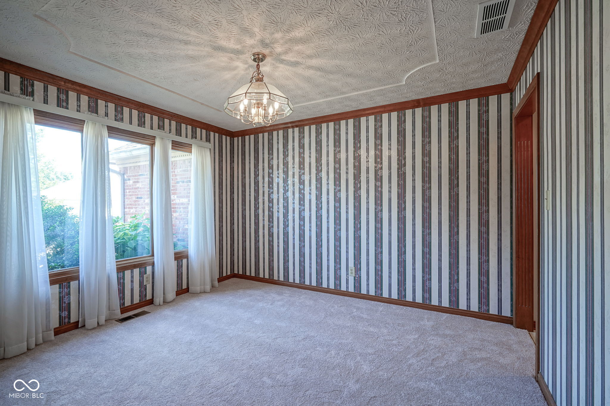 1810 Hunters Trail
