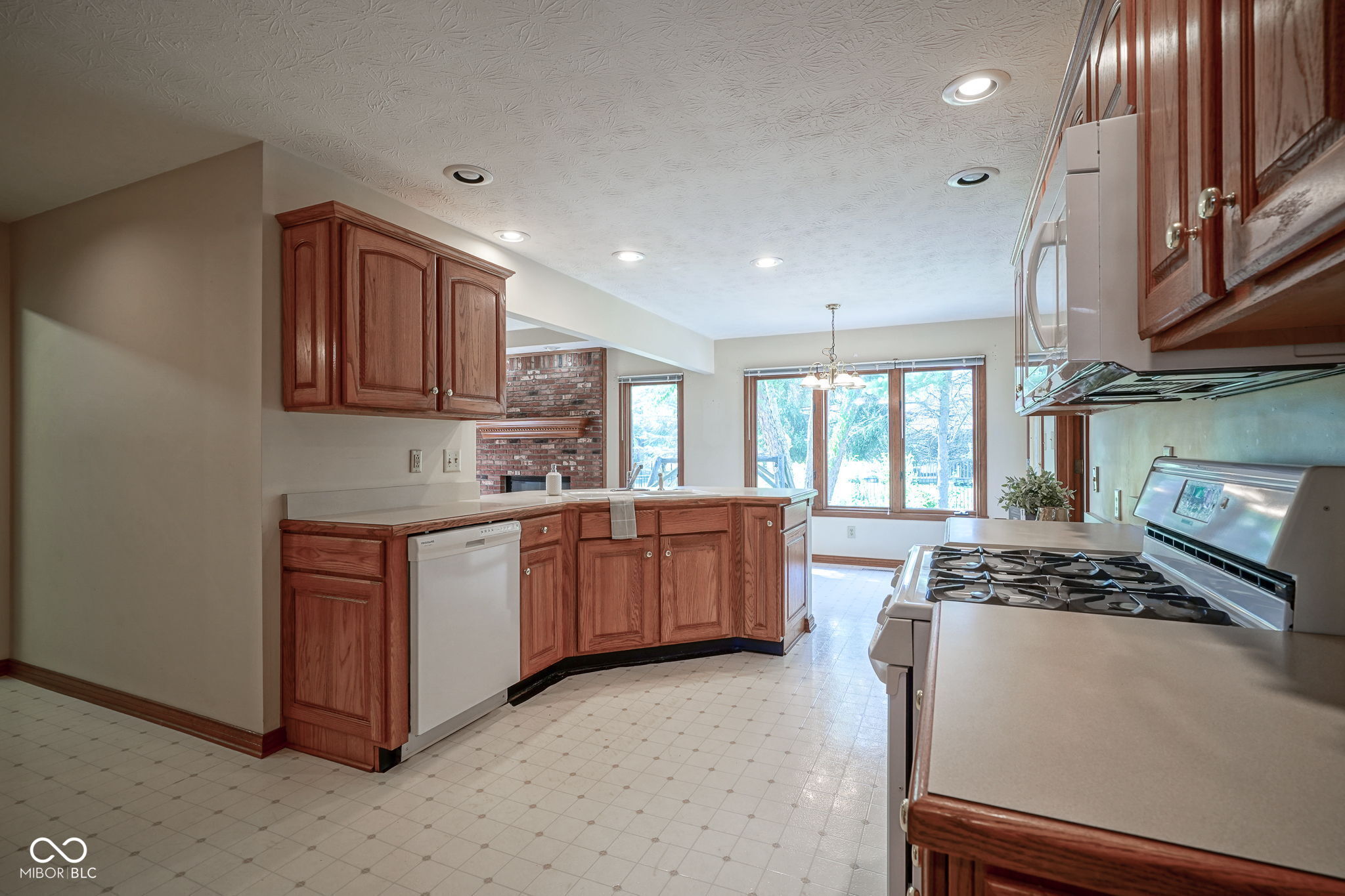 1810 Hunters Trail