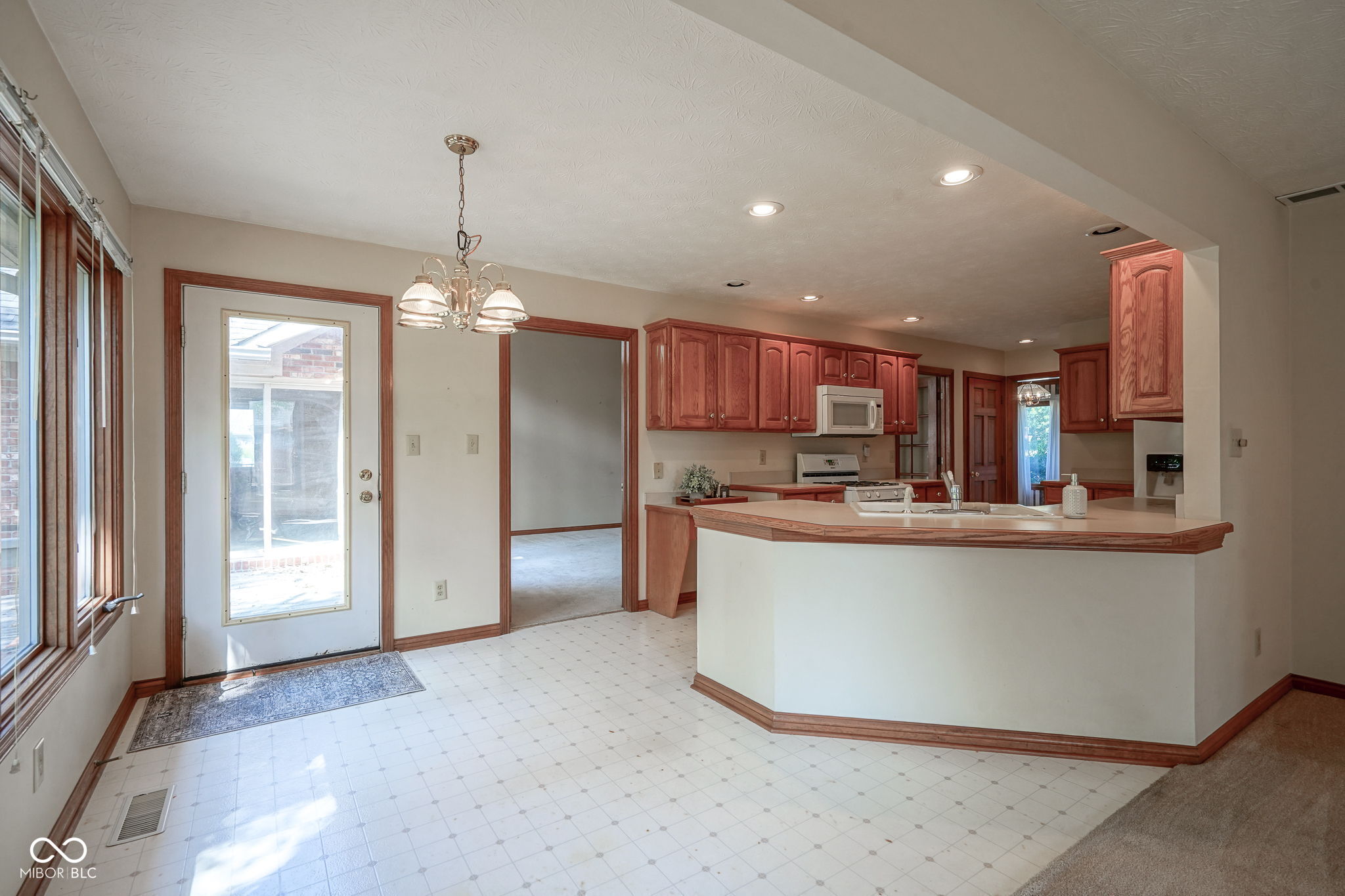 1810 Hunters Trail