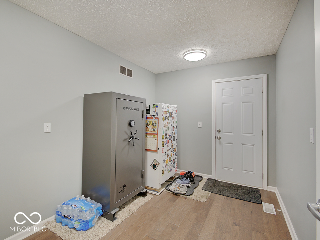 6501 Wings Court