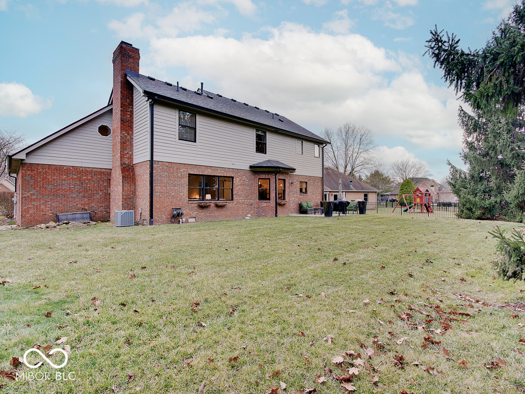 1722 Woodcroft Court