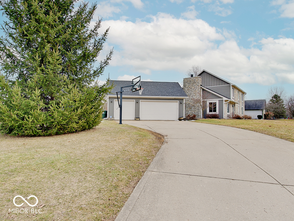12201 Valley View Circle