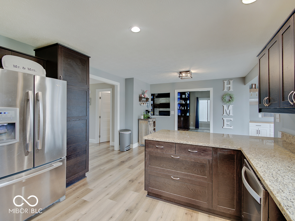 12201 Valley View Circle