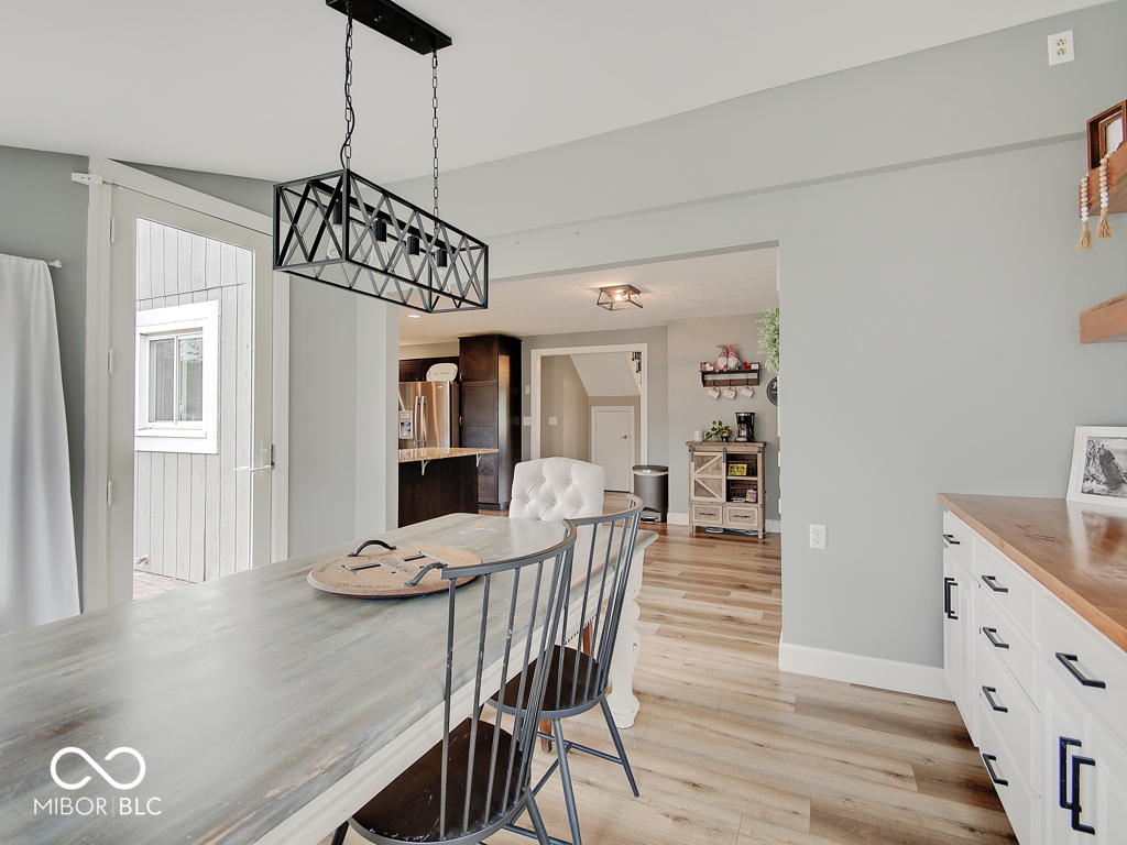 12201 Valley View Circle