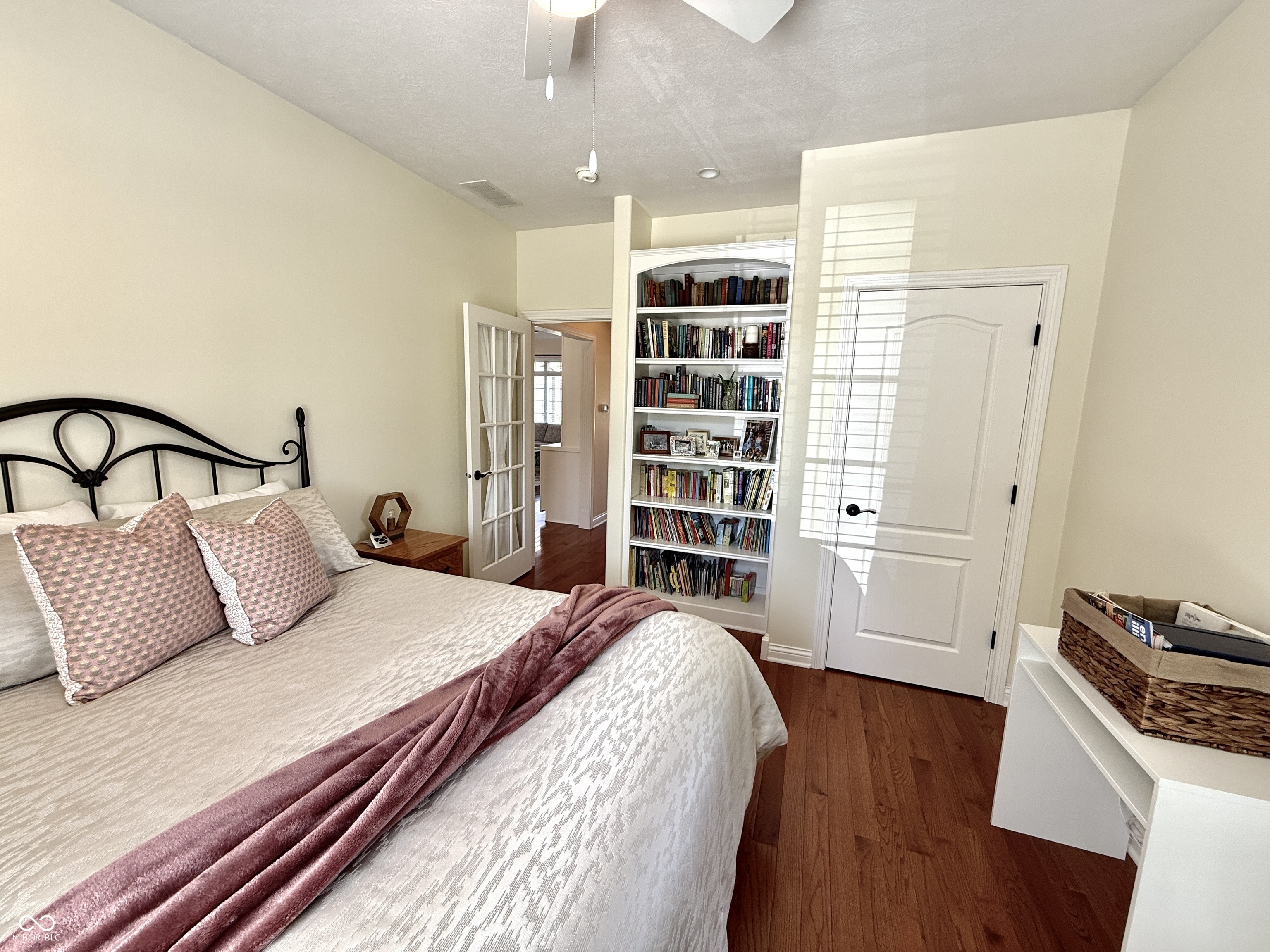 2868 Bloomsbury S