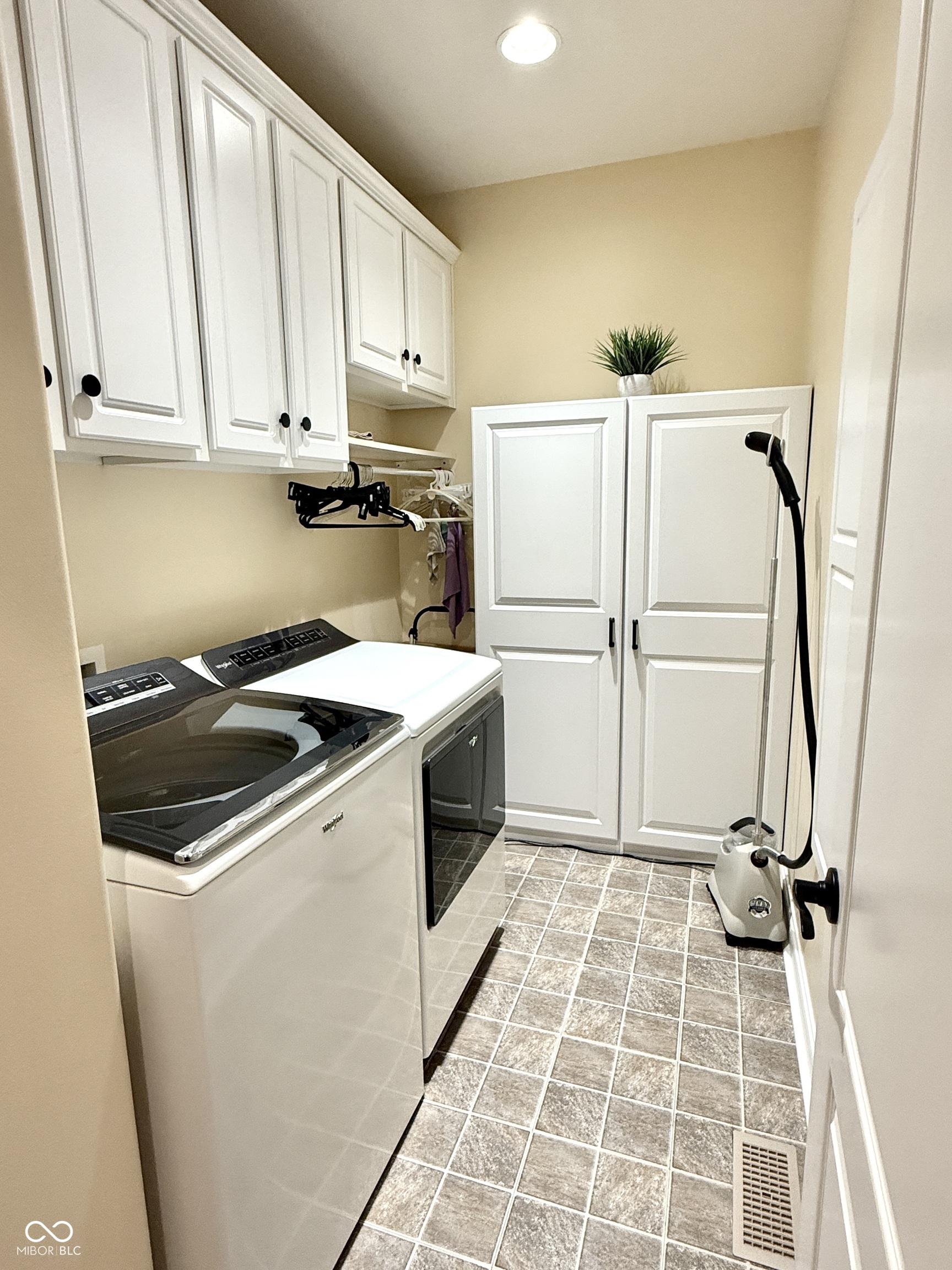 2868 Bloomsbury S