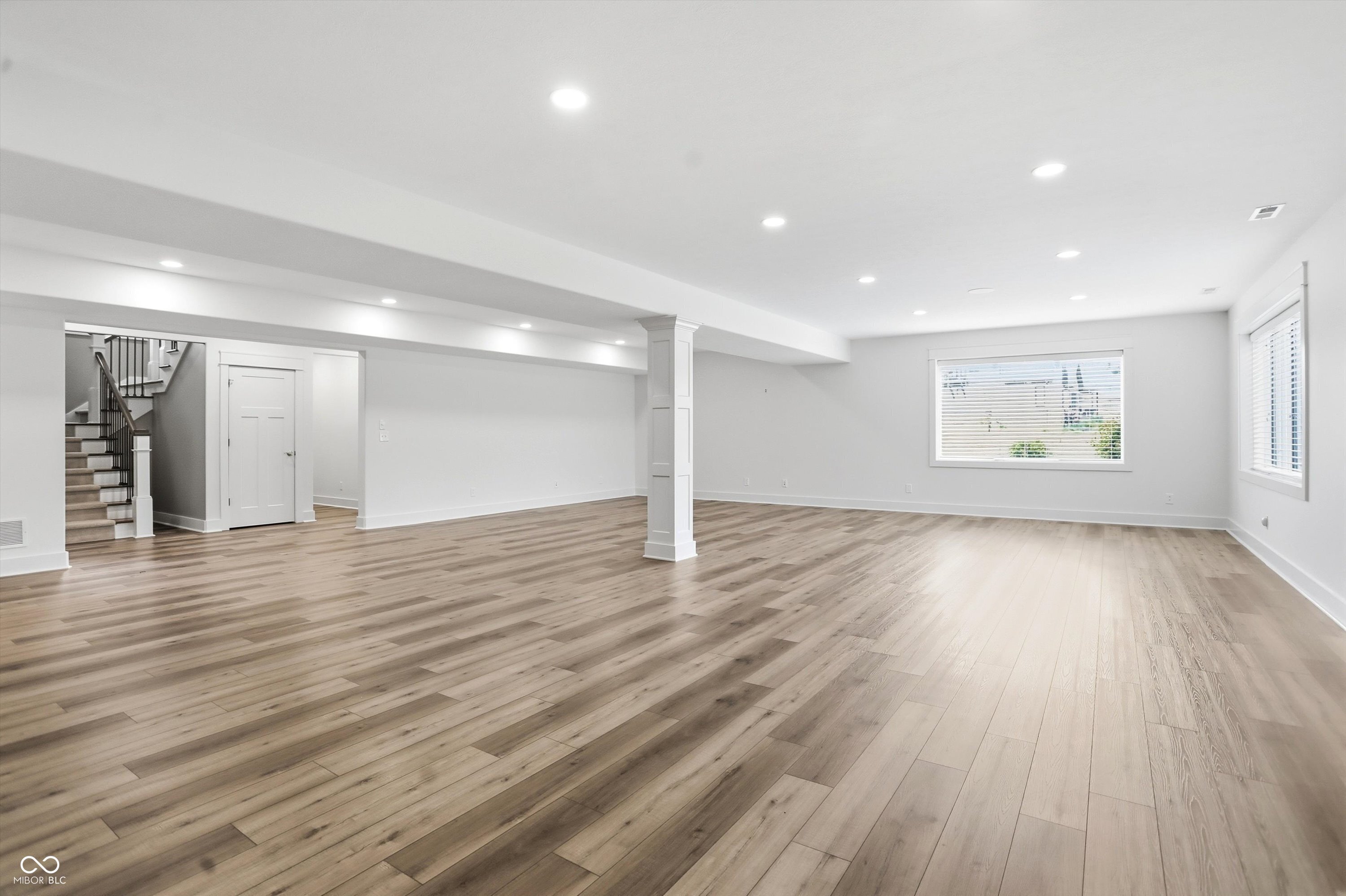 4025 Lochview Court