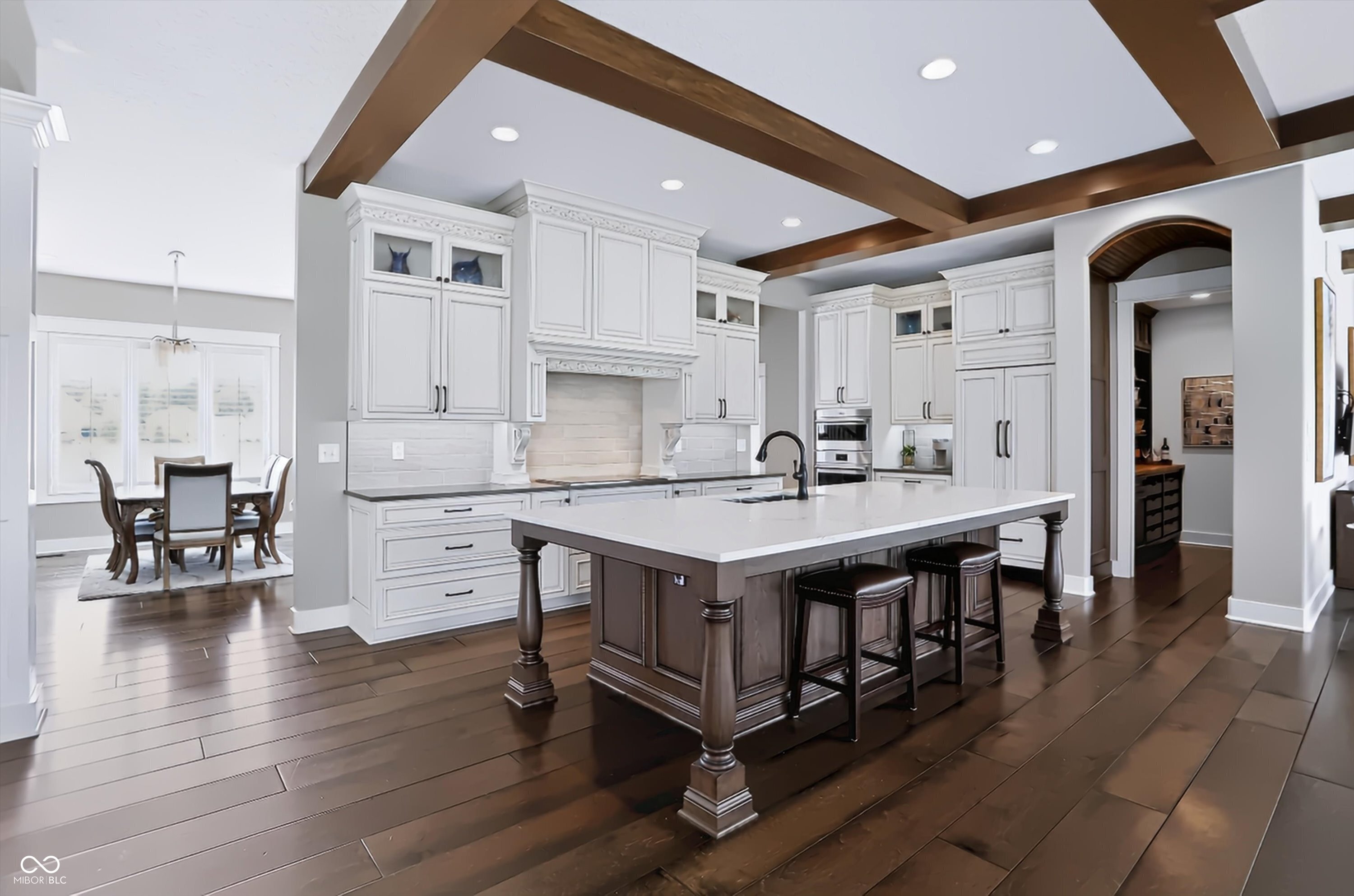 4025 Lochview Court