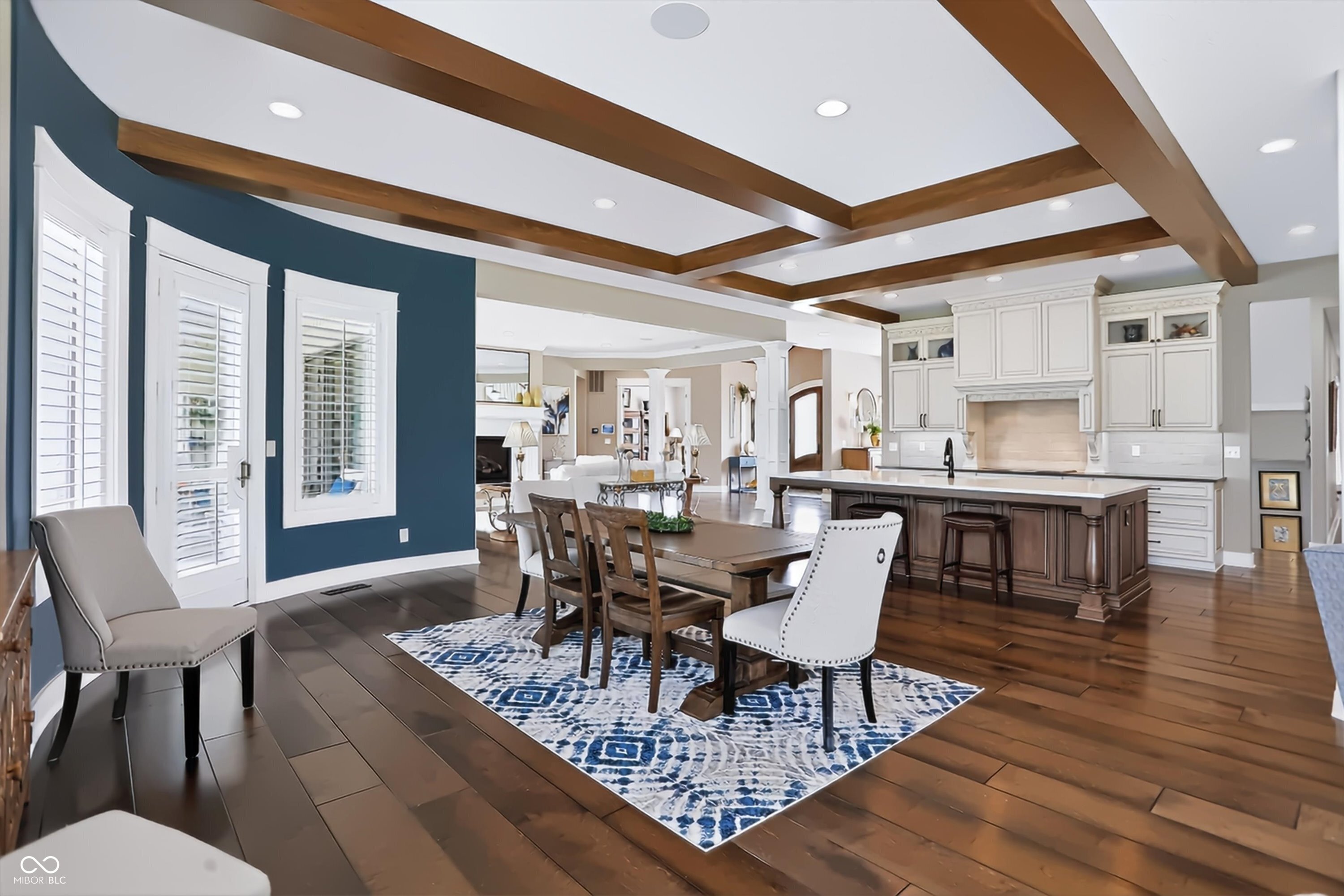 4025 Lochview Court