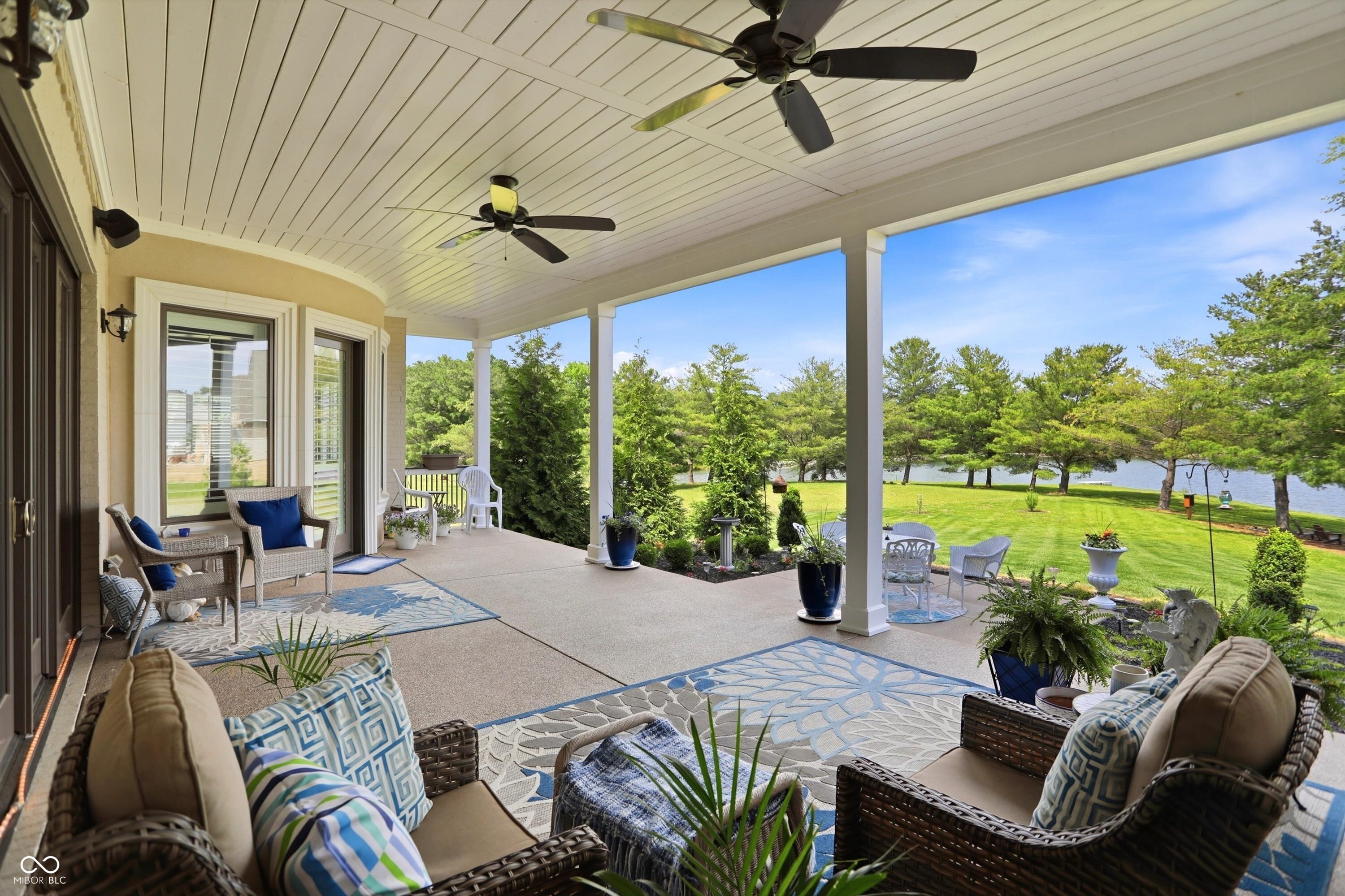 4025 Lochview Court