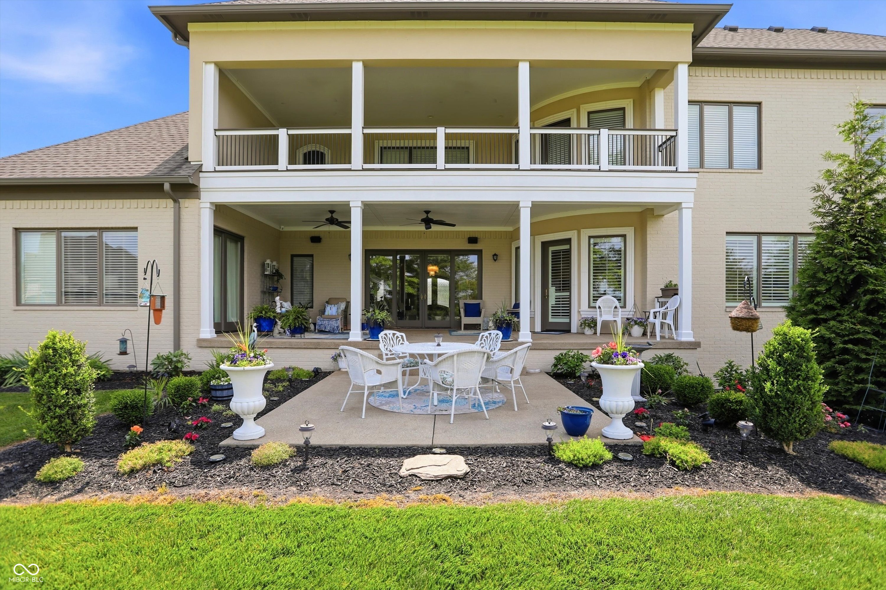 4025 Lochview Court