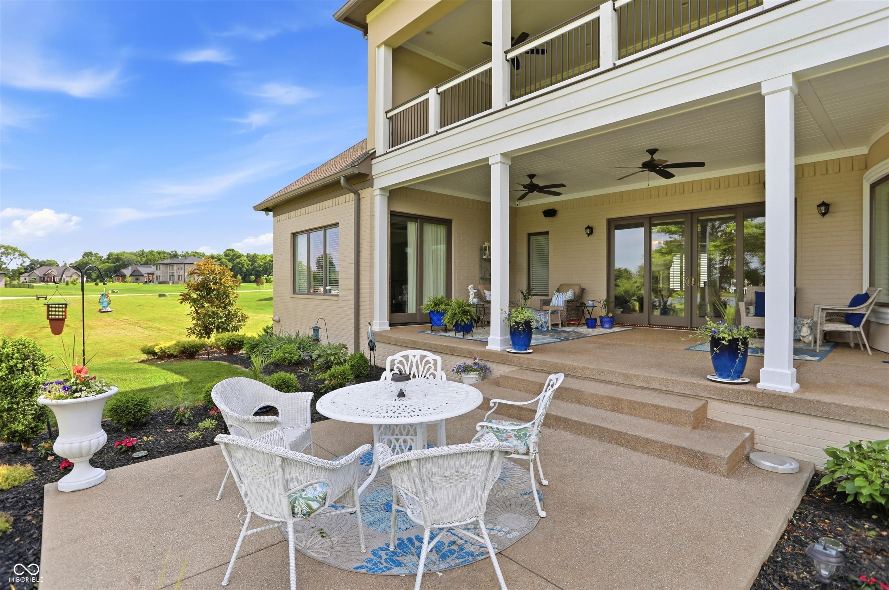 4025 Lochview Court