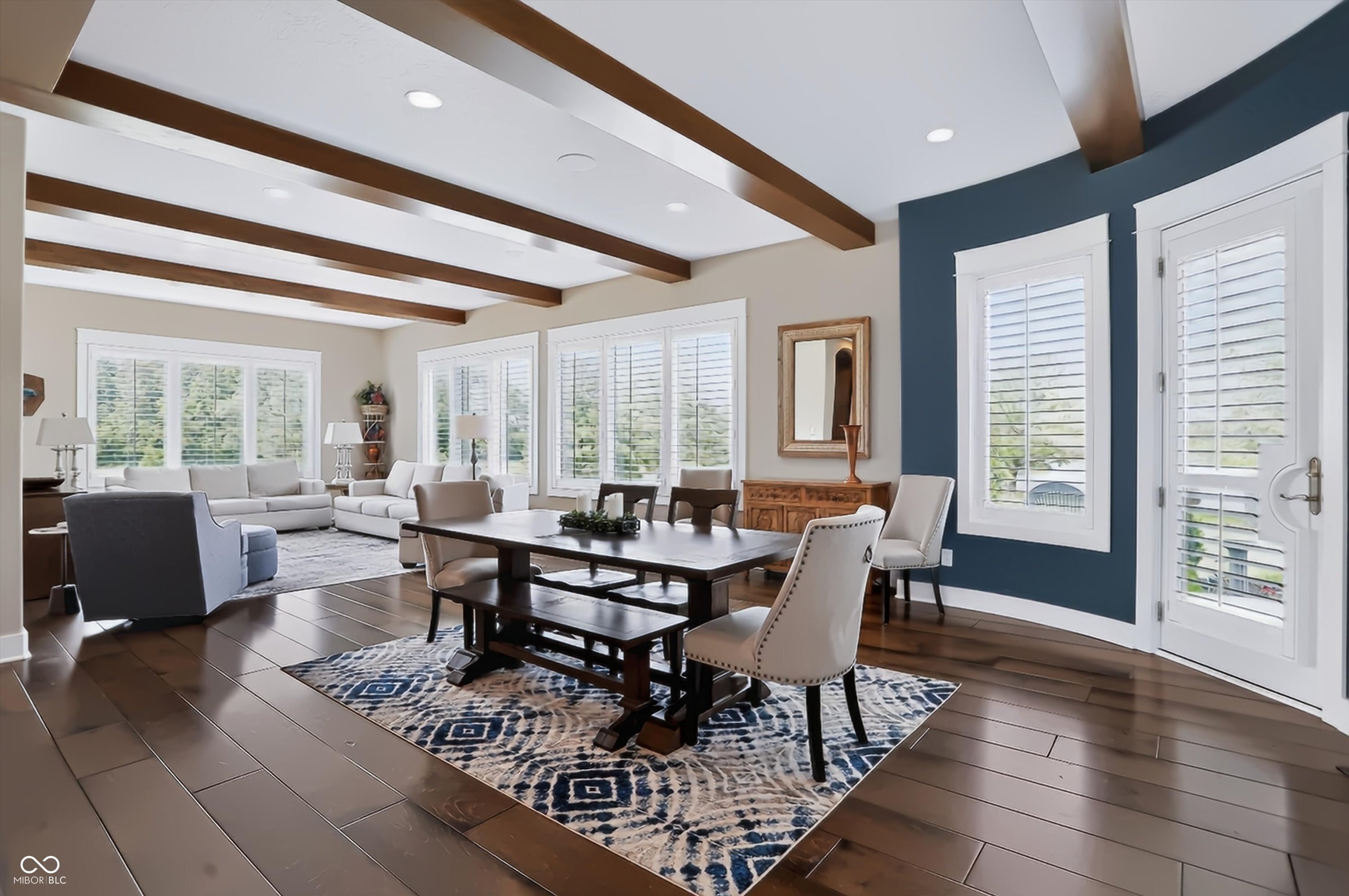 4025 Lochview Court