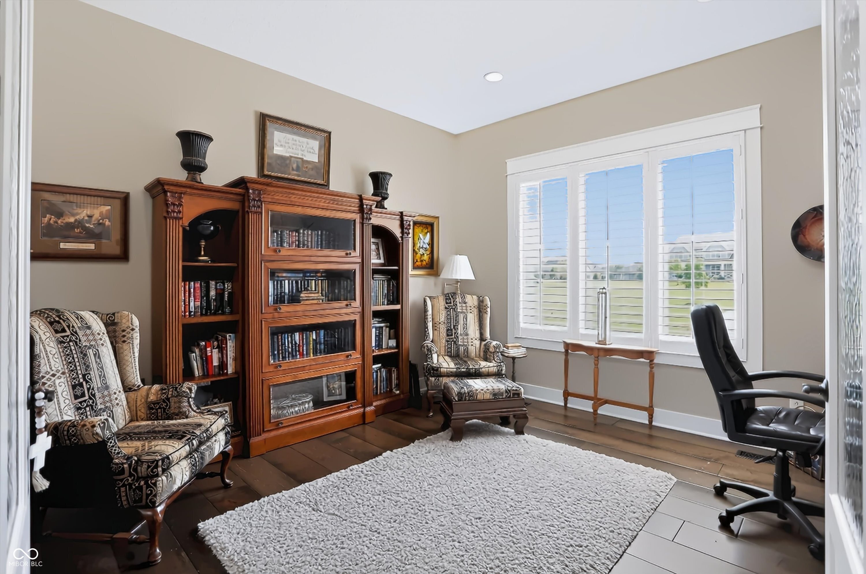 4025 Lochview Court