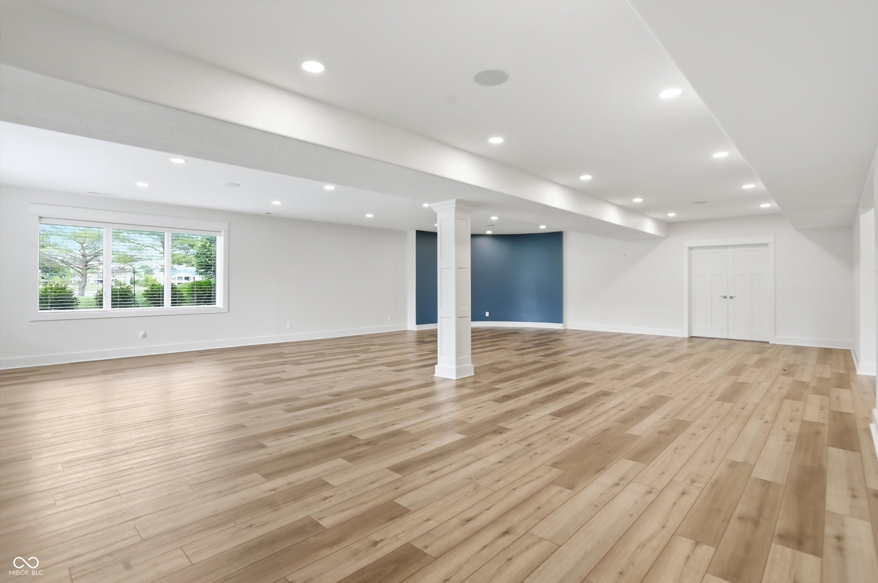 4025 Lochview Court