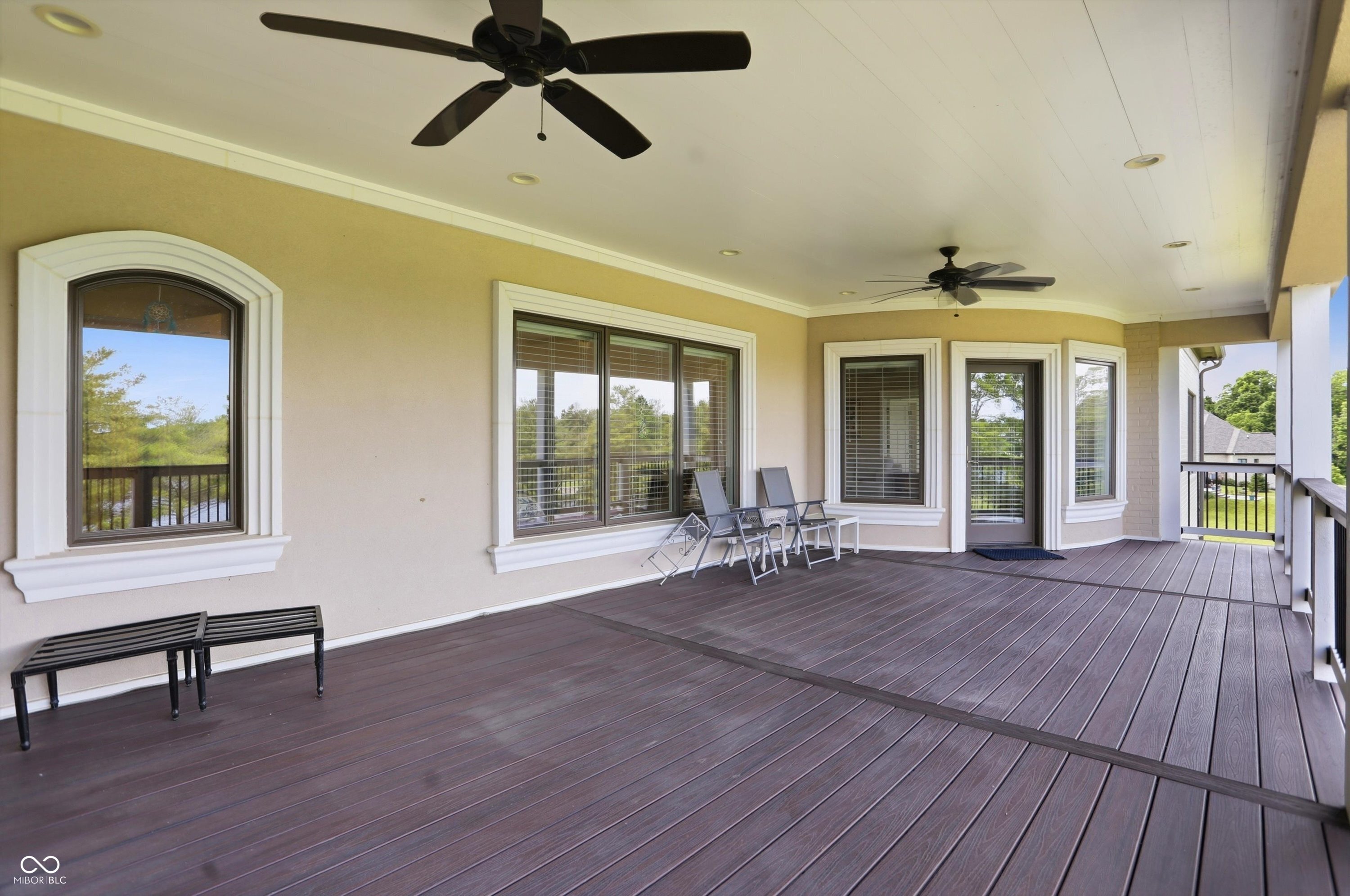 4025 Lochview Court