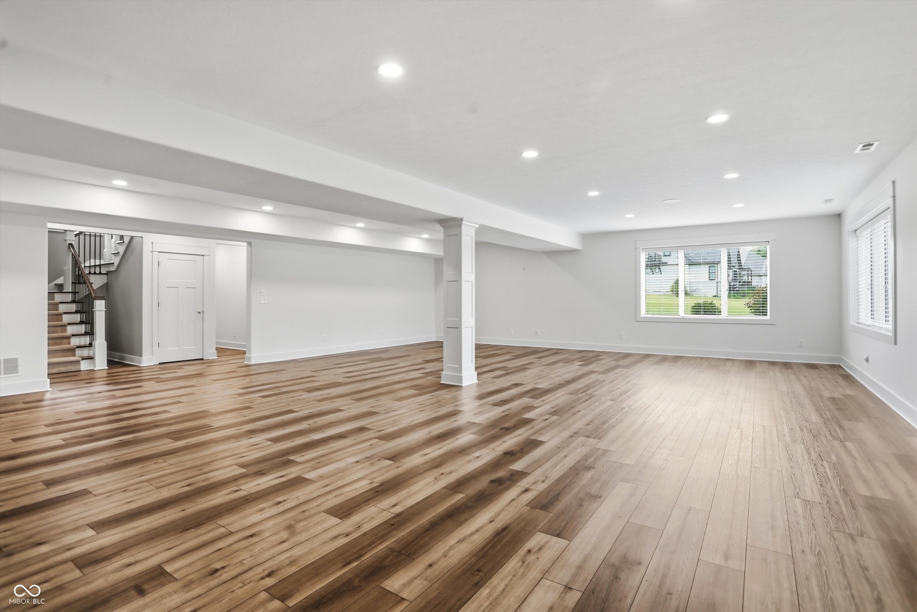 4025 Lochview Court