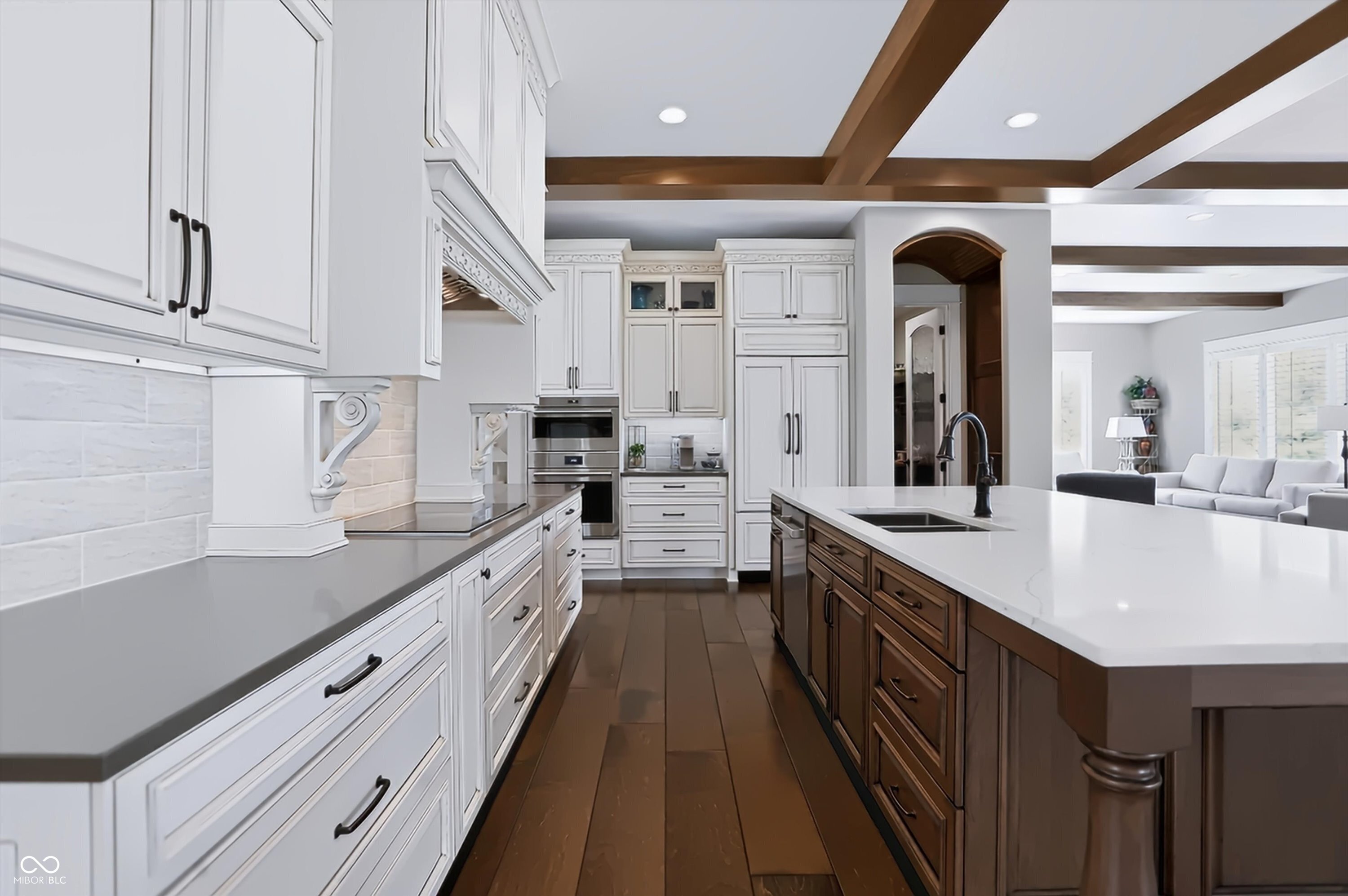 4025 Lochview Court