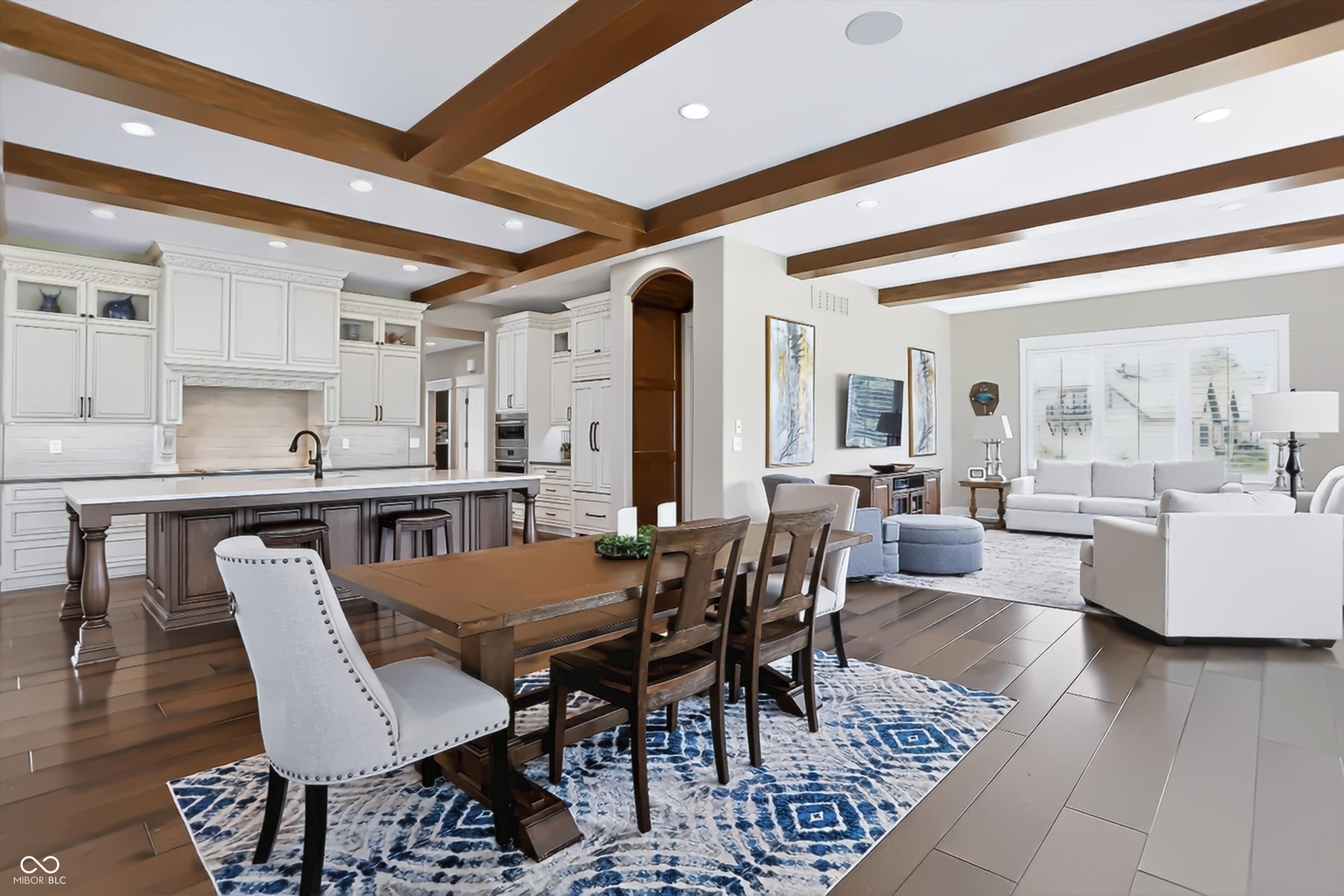 4025 Lochview Court