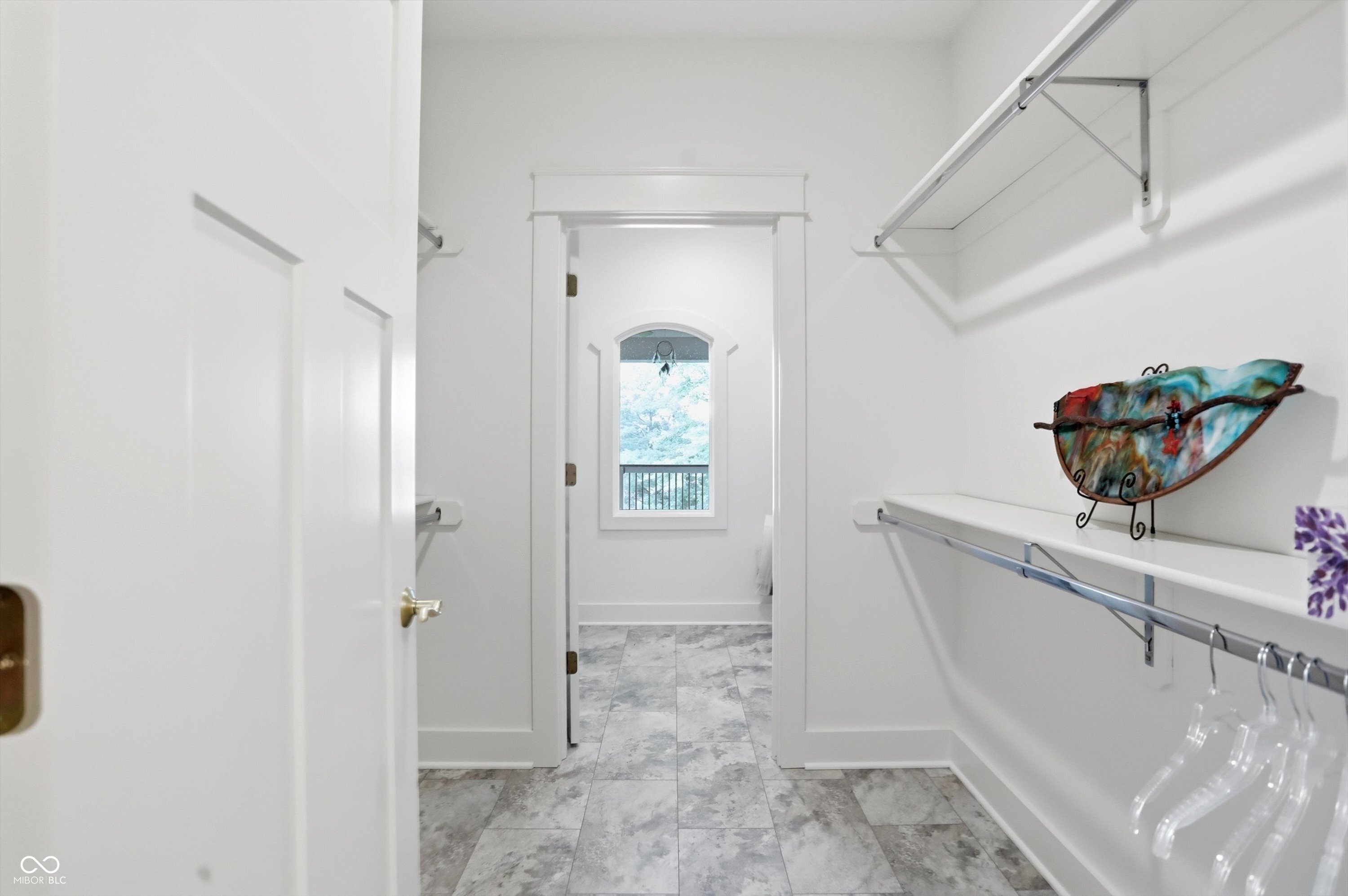 4025 Lochview Court