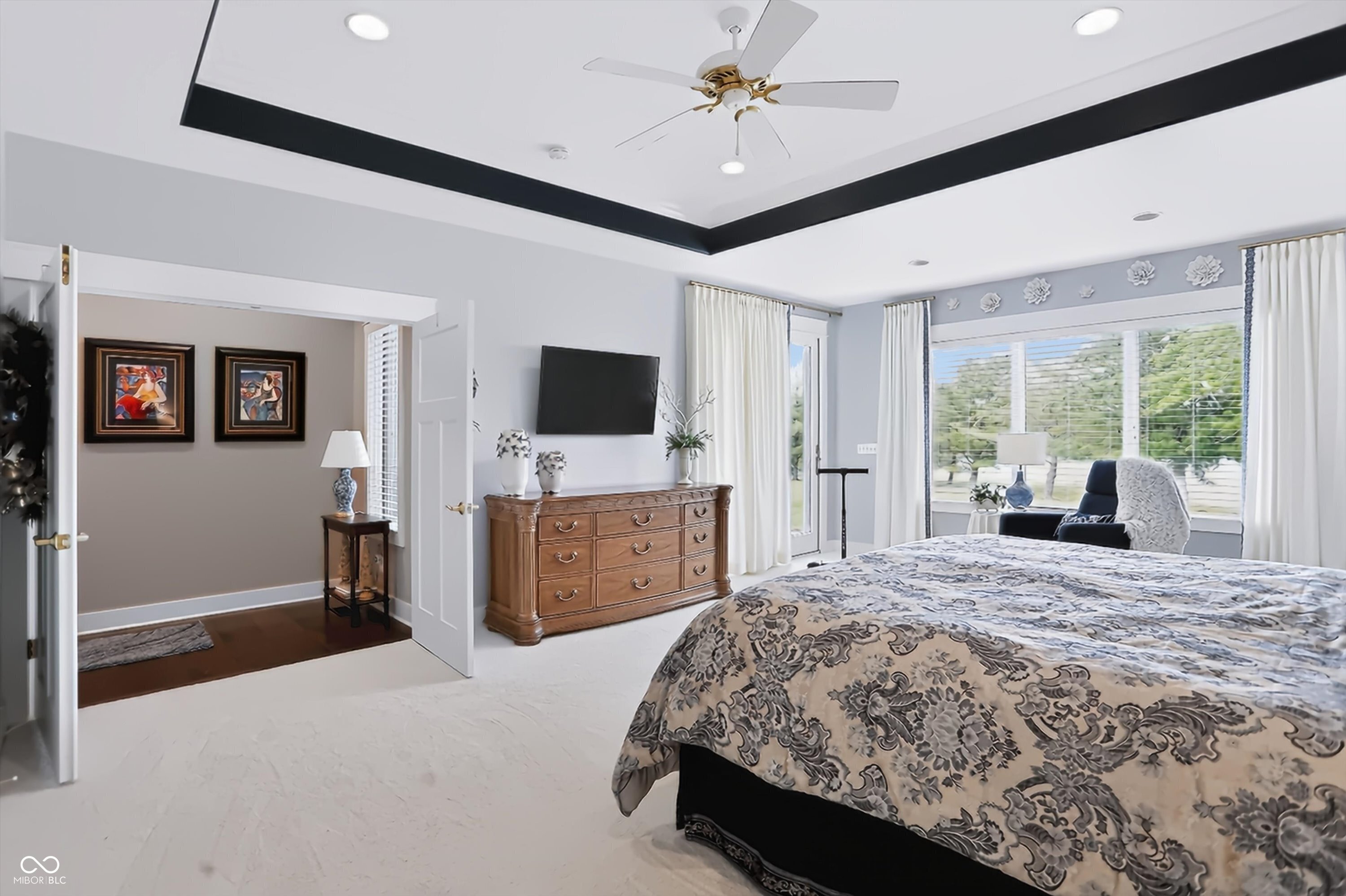 4025 Lochview Court