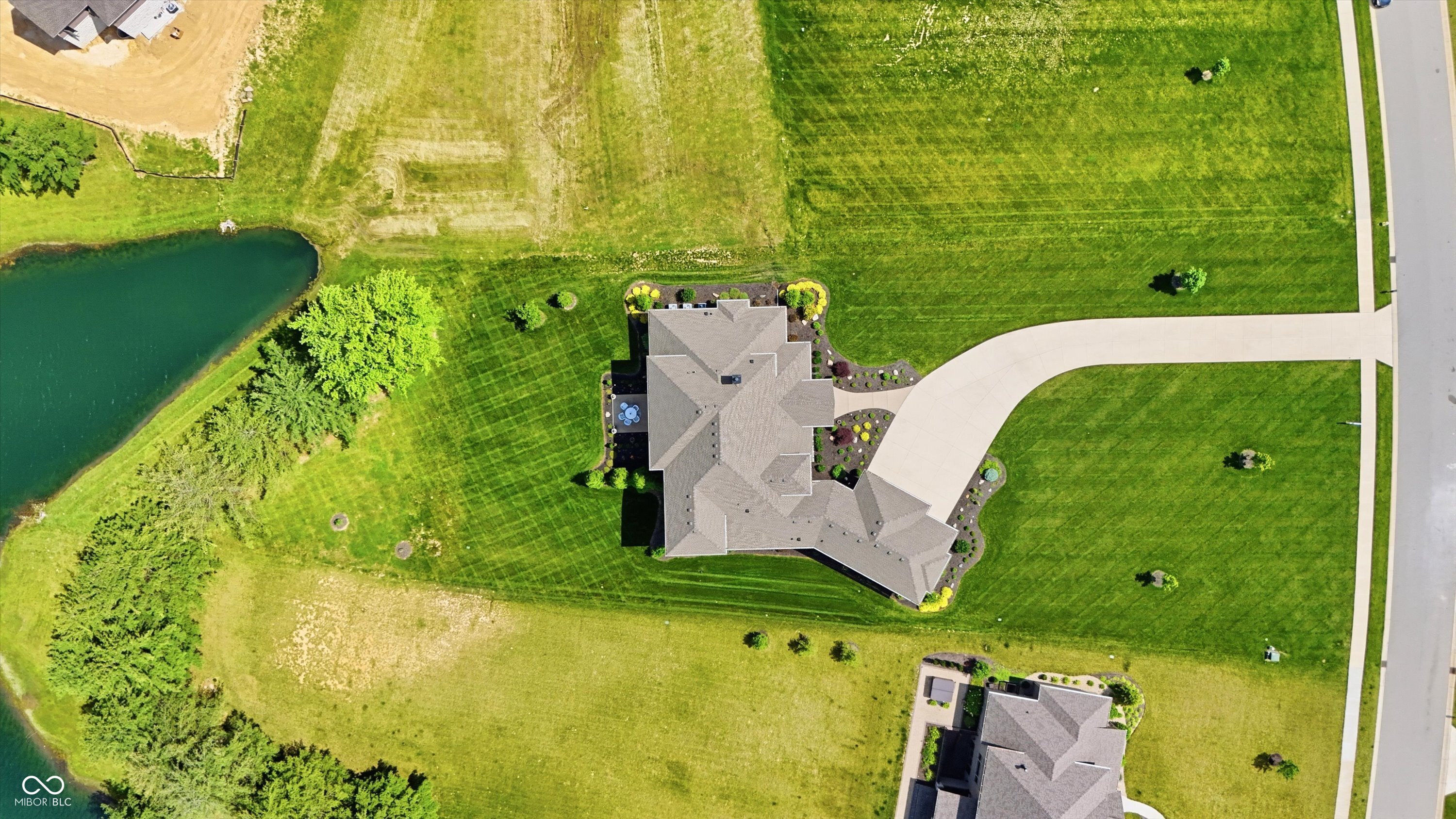 4025 Lochview Court