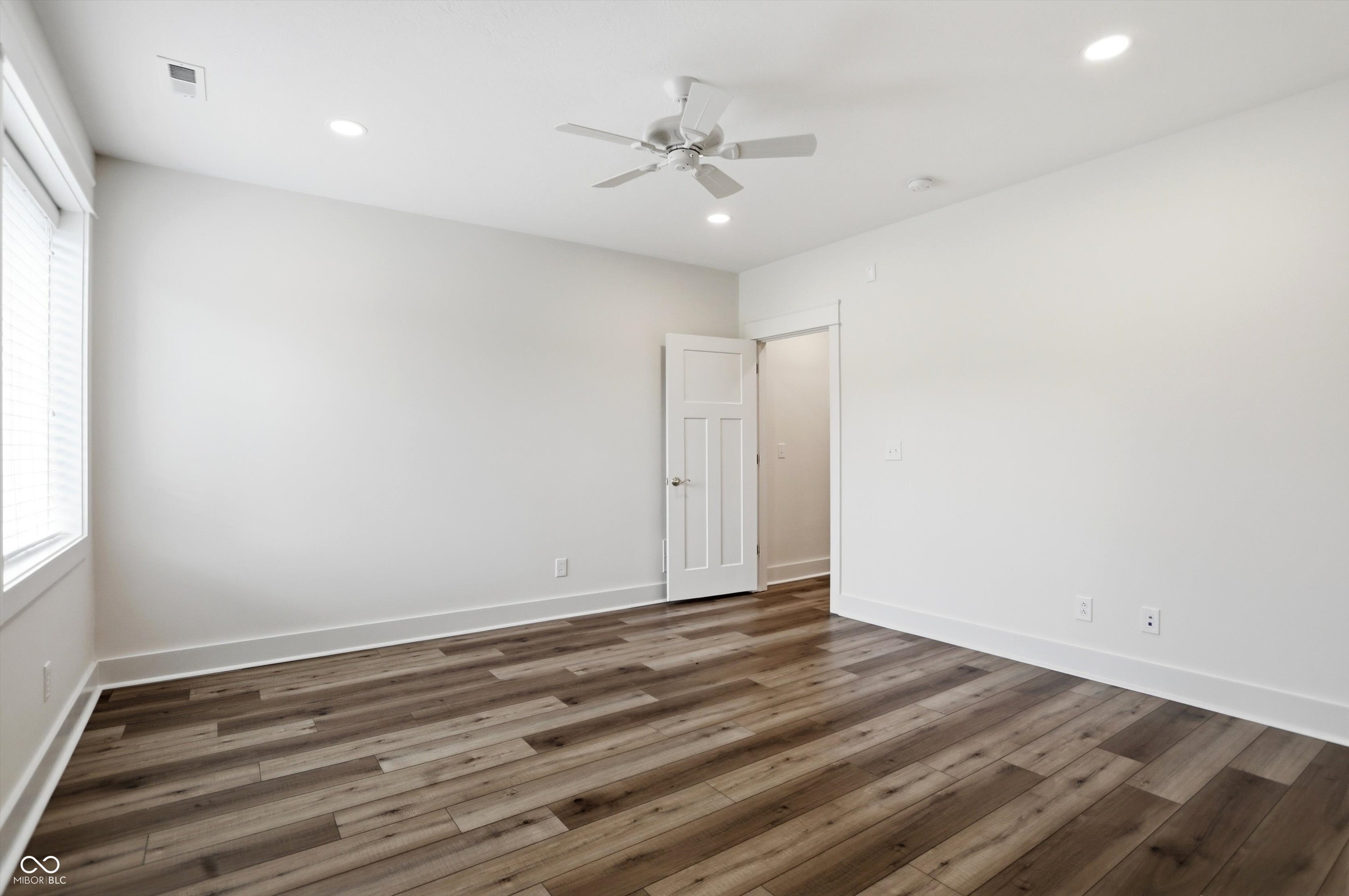 4025 Lochview Court