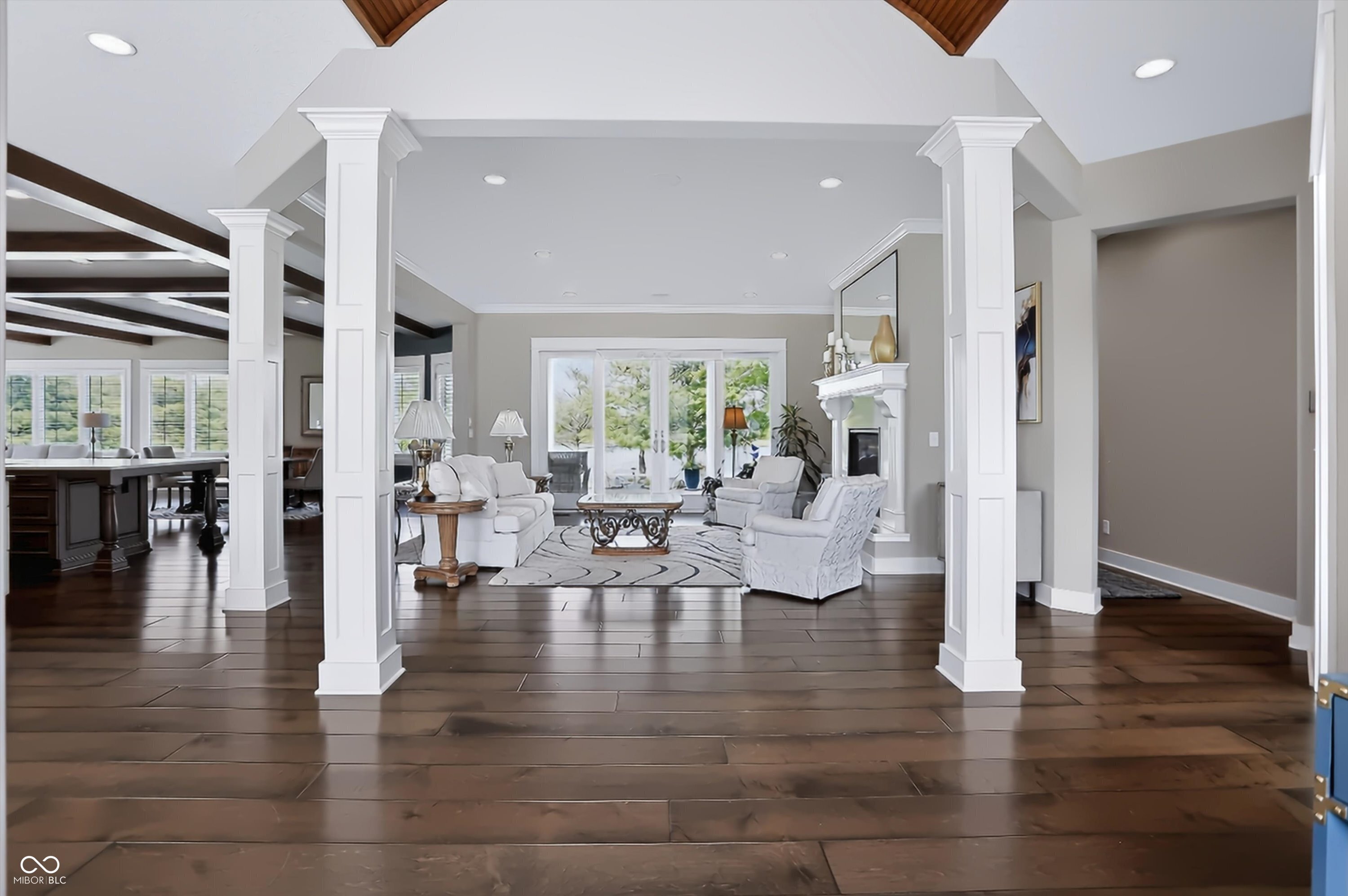 4025 Lochview Court