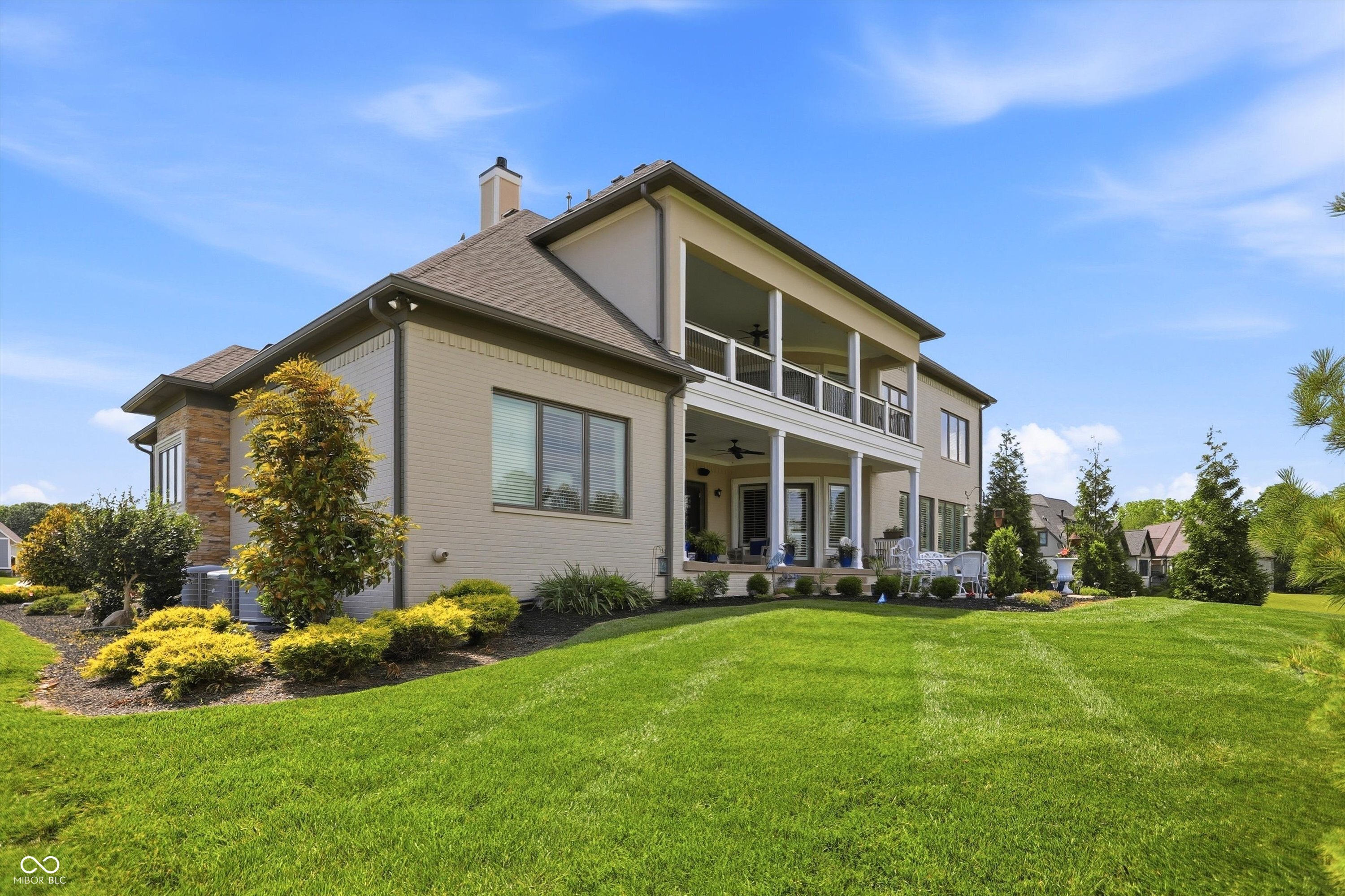 4025 Lochview Court