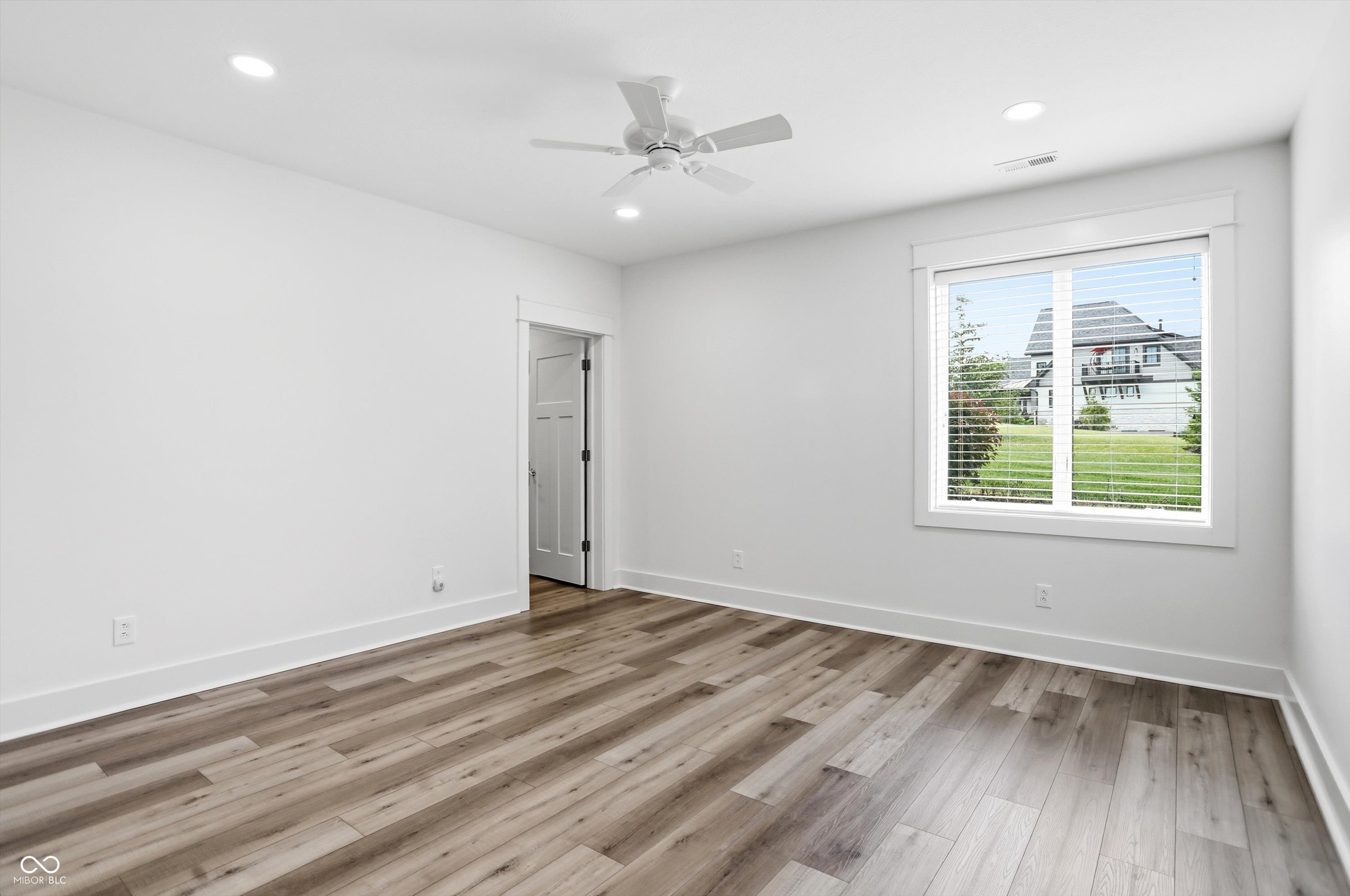 4025 Lochview Court