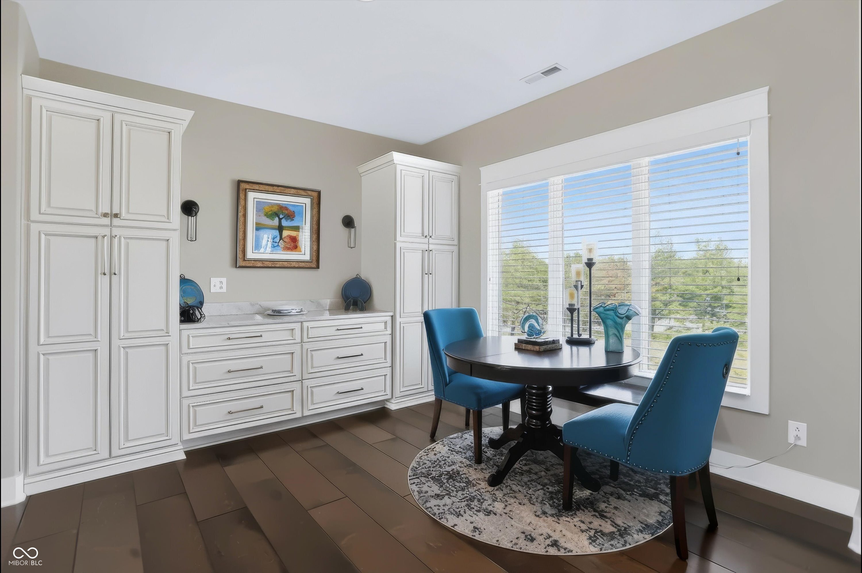 4025 Lochview Court
