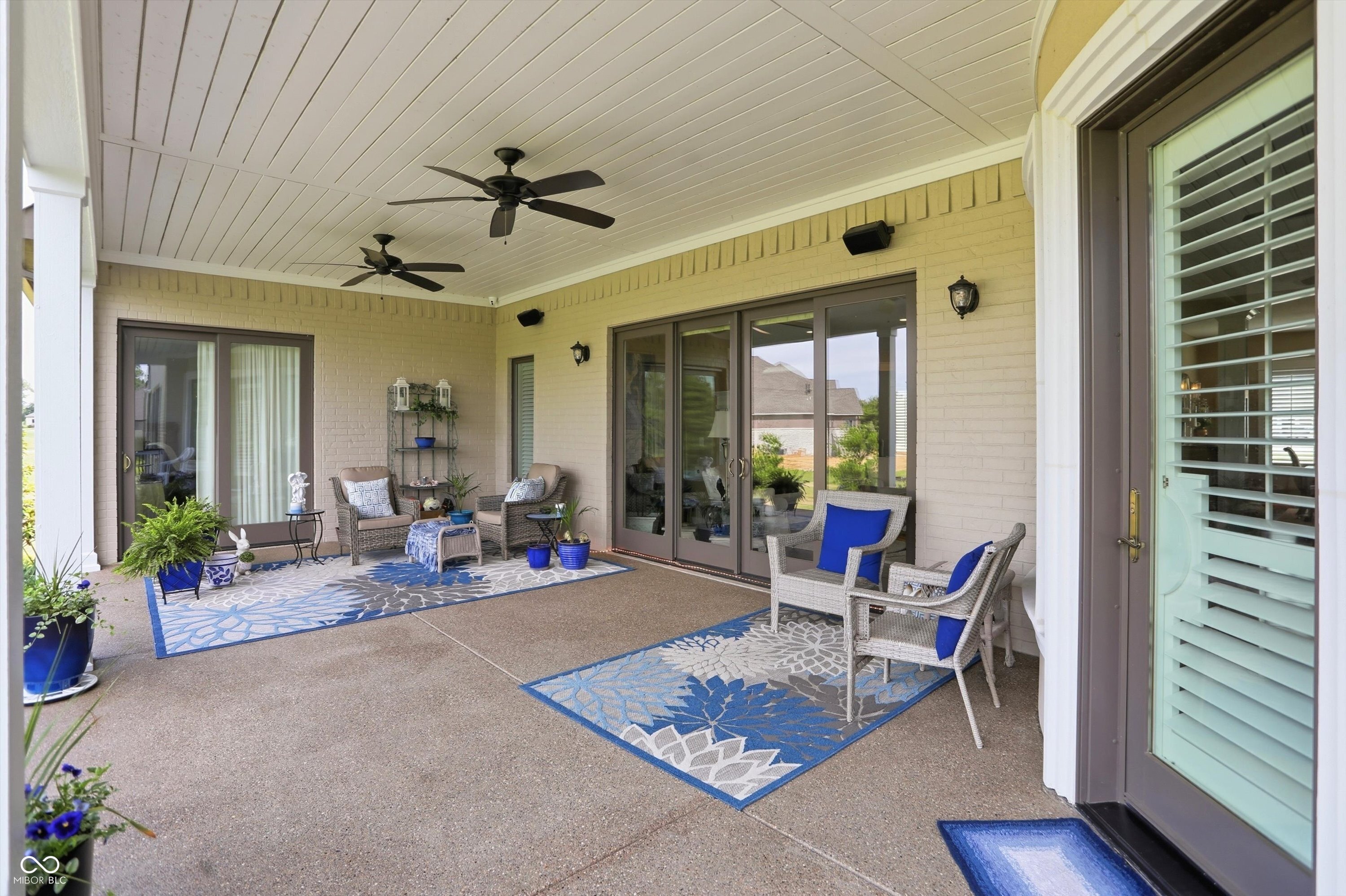 4025 Lochview Court