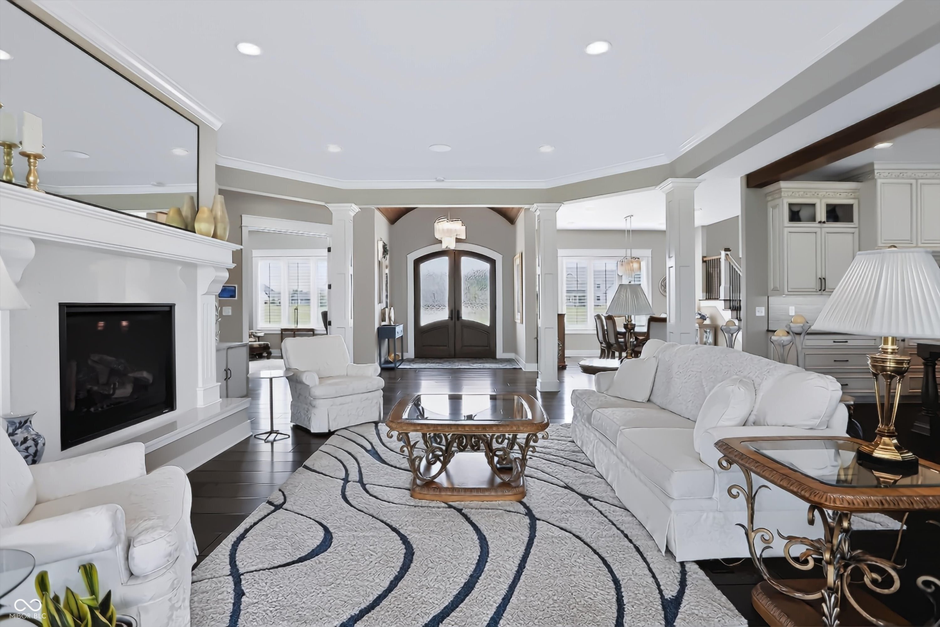 4025 Lochview Court