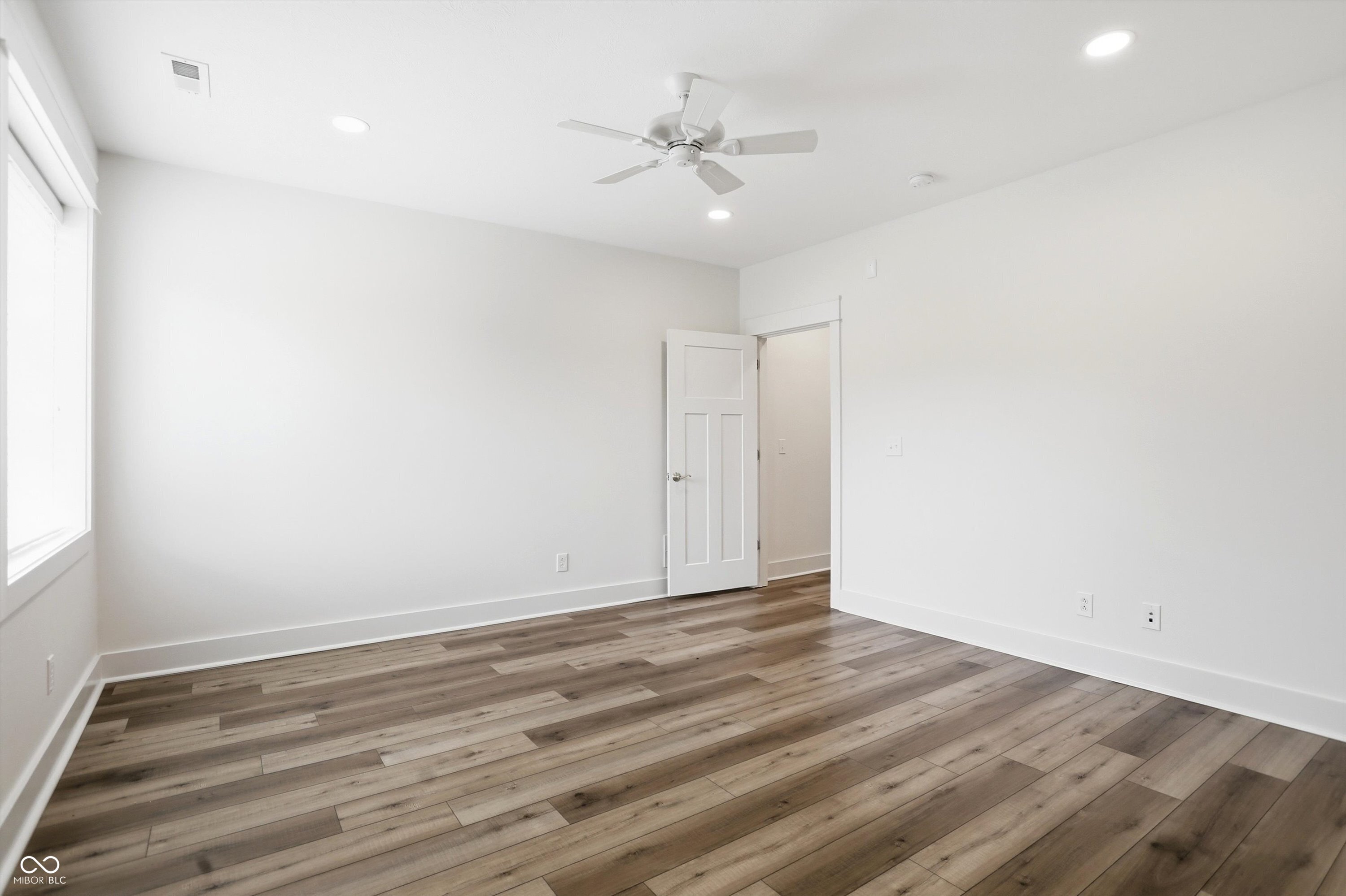 4025 Lochview Court