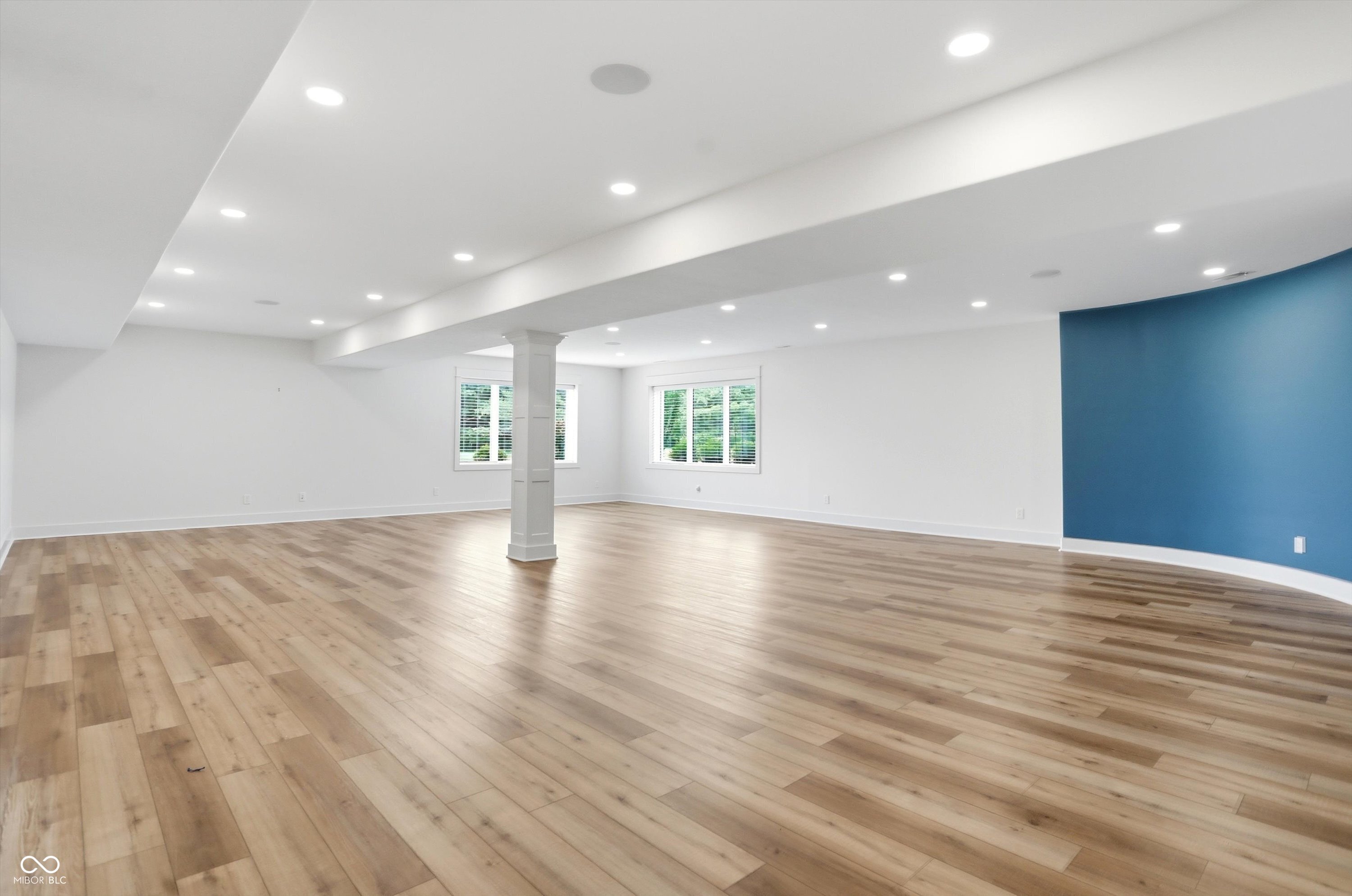 4025 Lochview Court