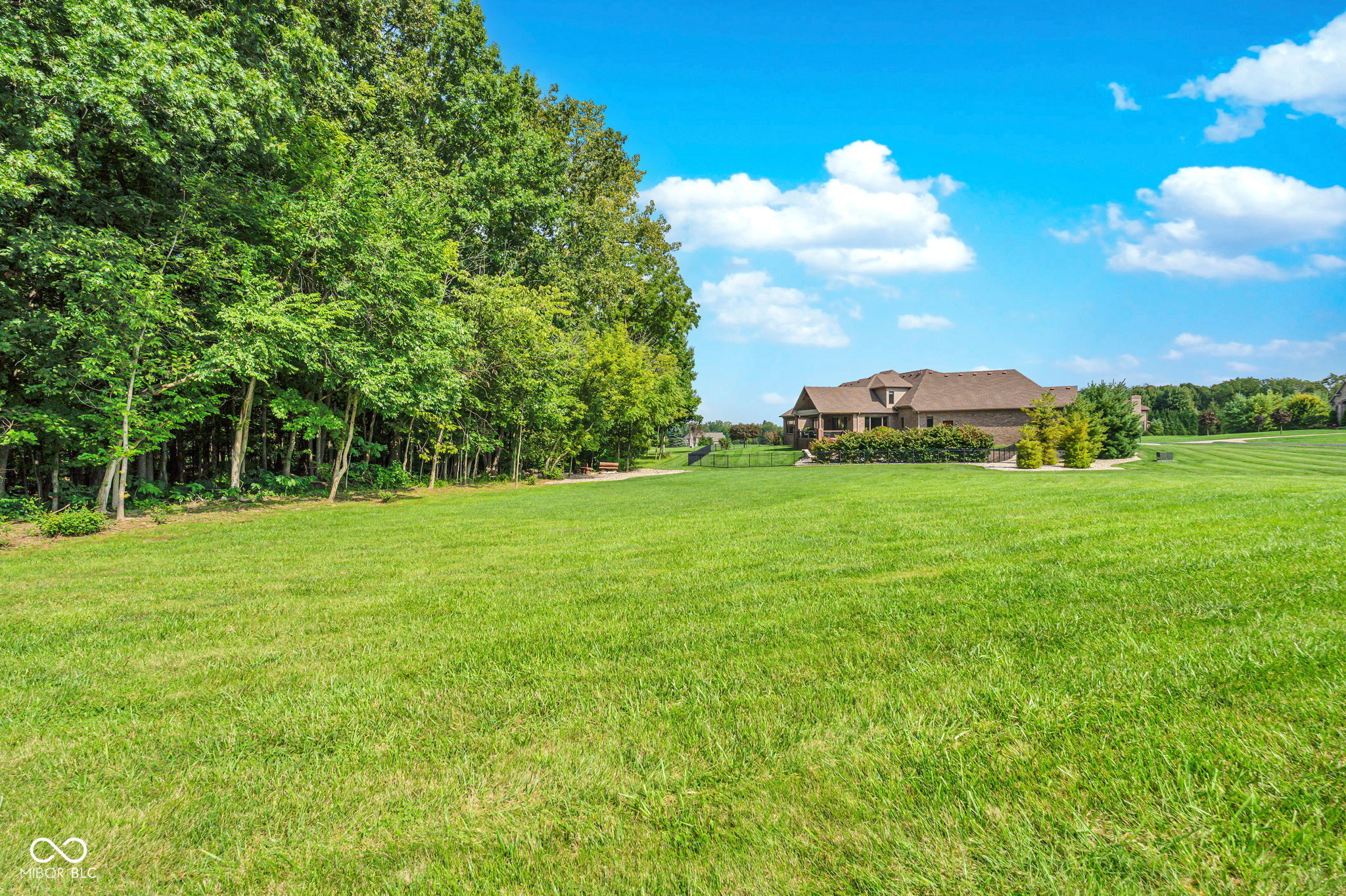 4202 Whitetail Woods Drive