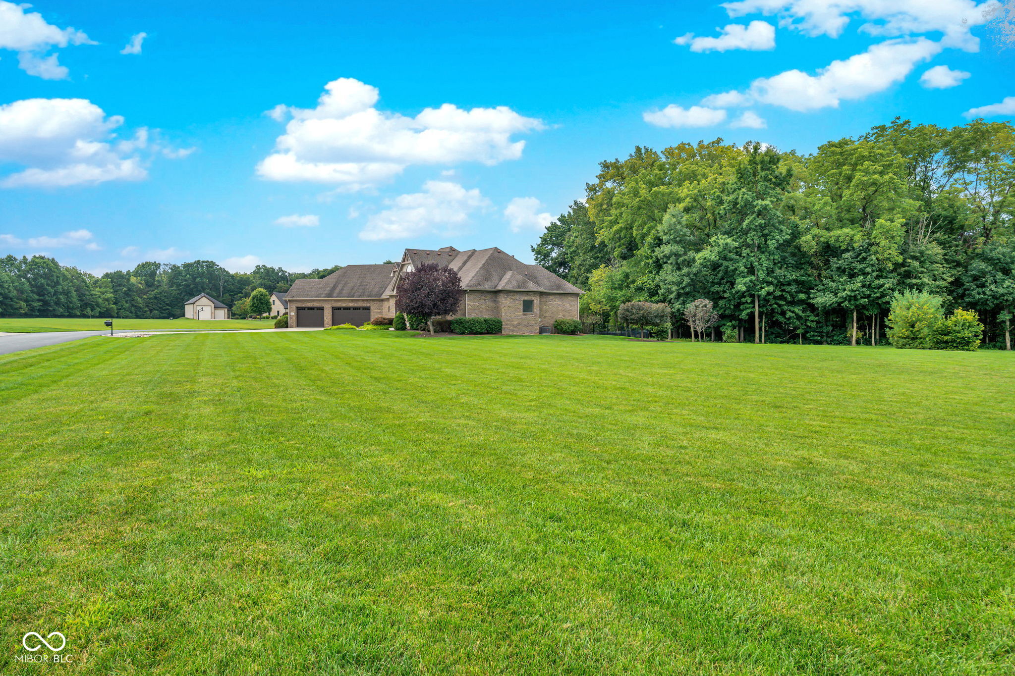 4202 Whitetail Woods Drive