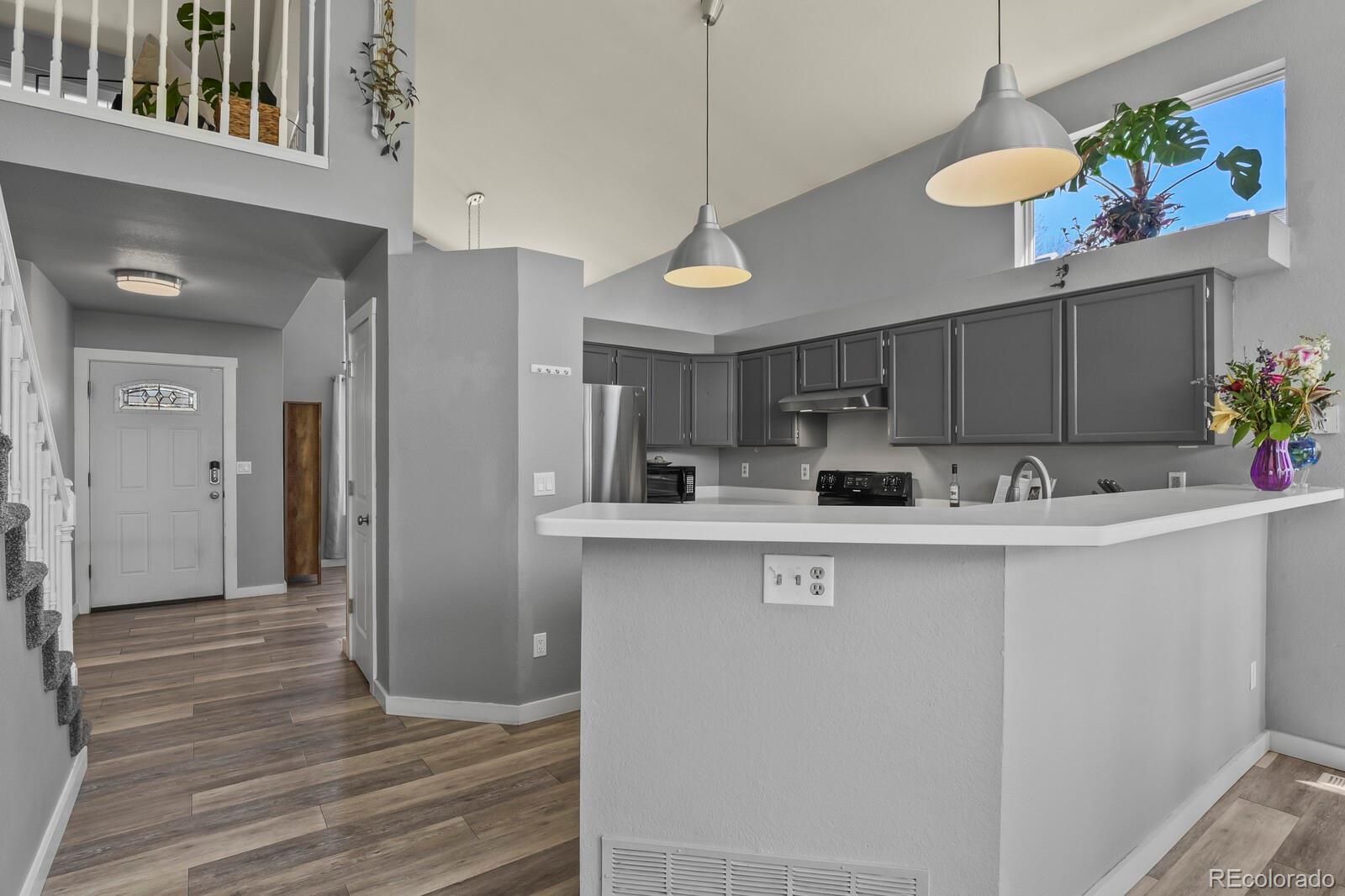 4234 W 61st Place