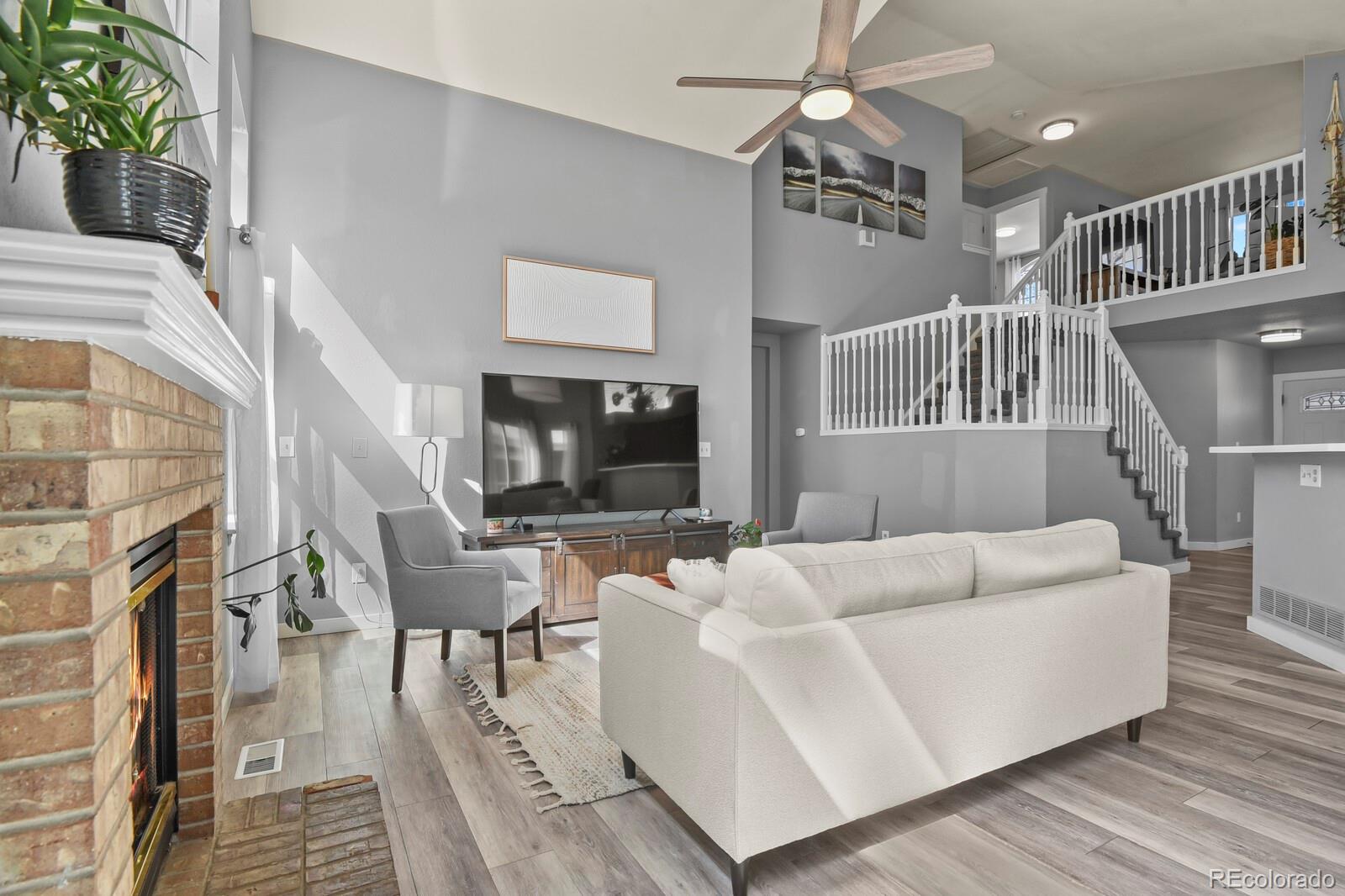 4234 W 61st Place