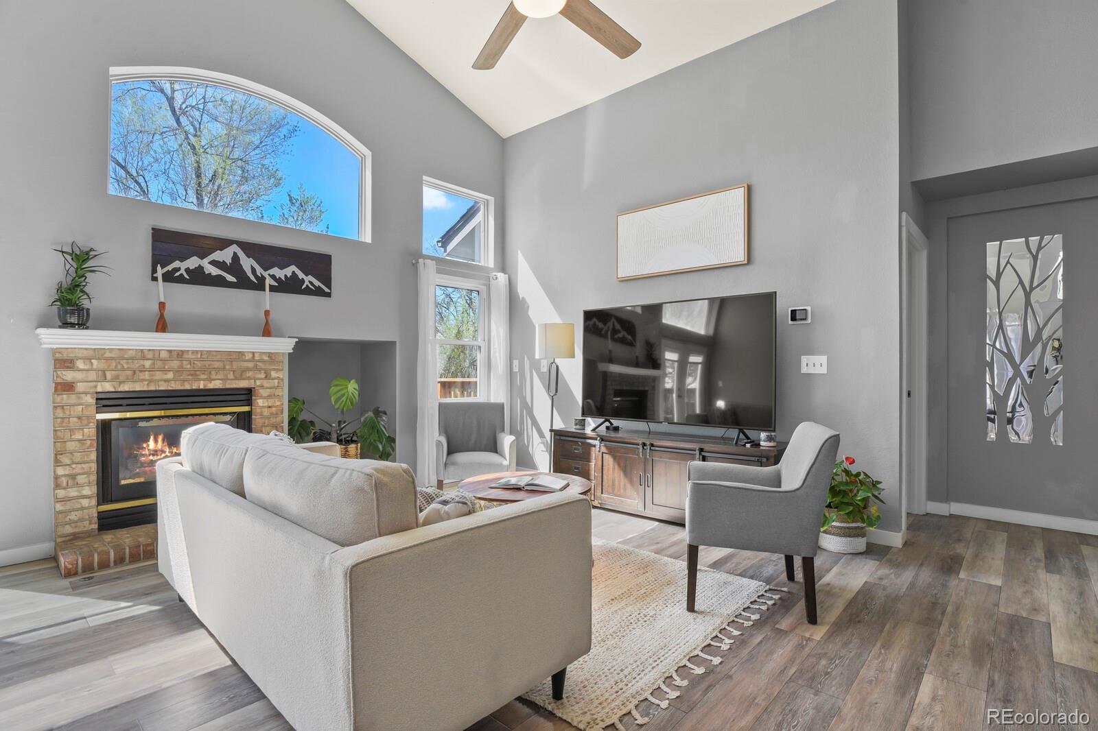 4234 W 61st Place
