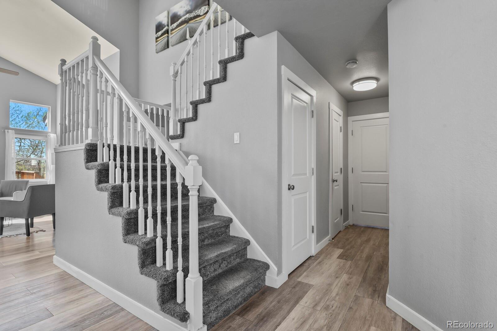 4234 W 61st Place