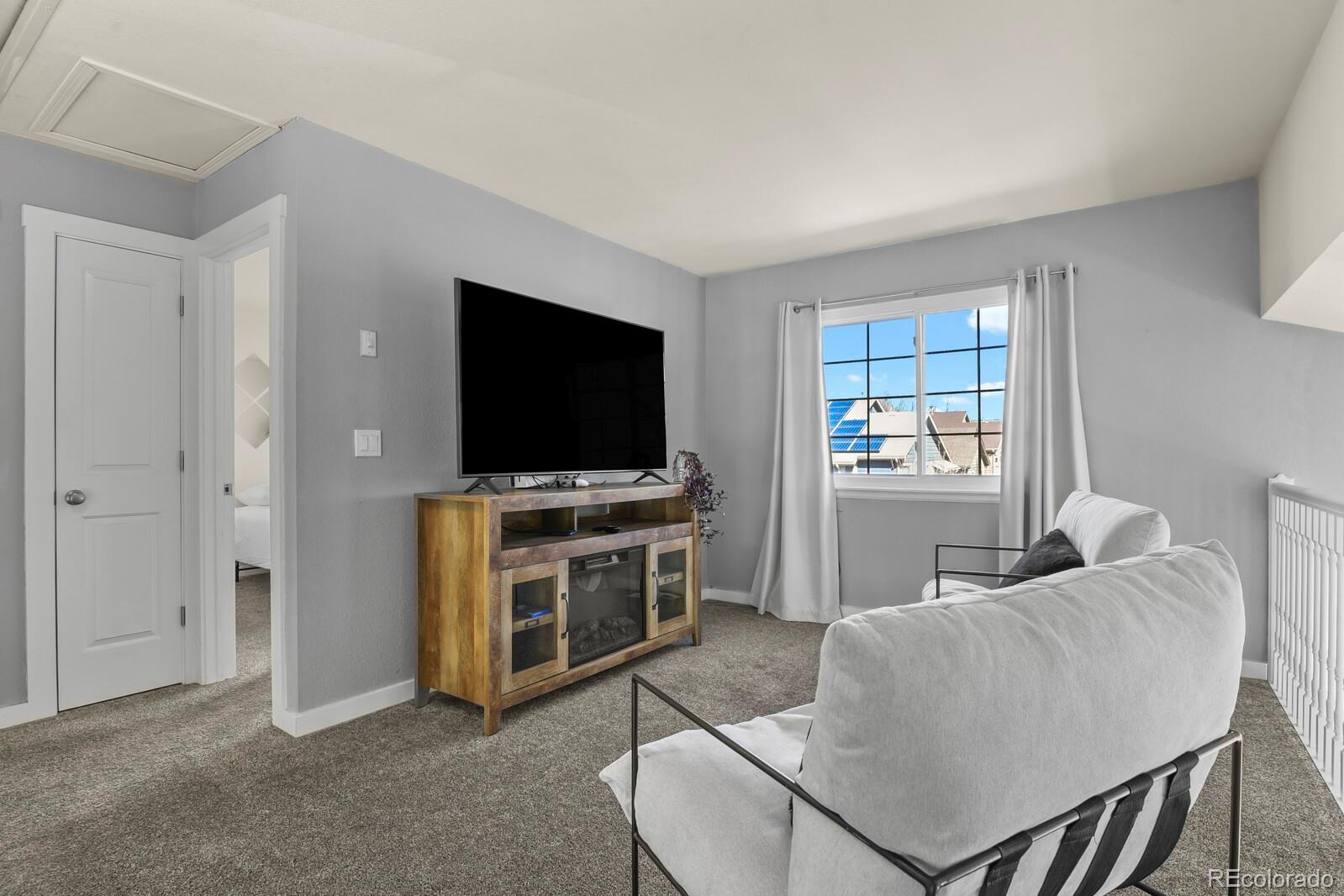 4234 W 61st Place