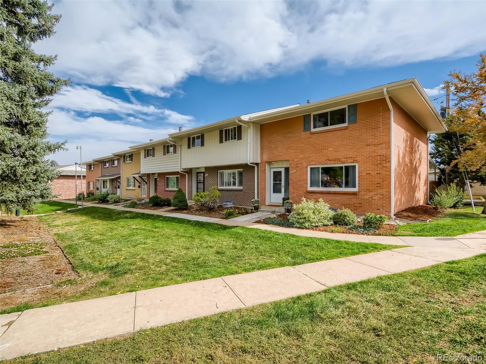 9121 E Oxford Drive