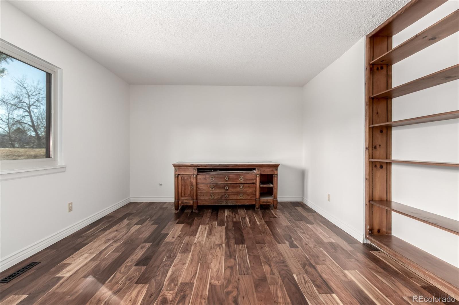 135 S Eagle Circle
