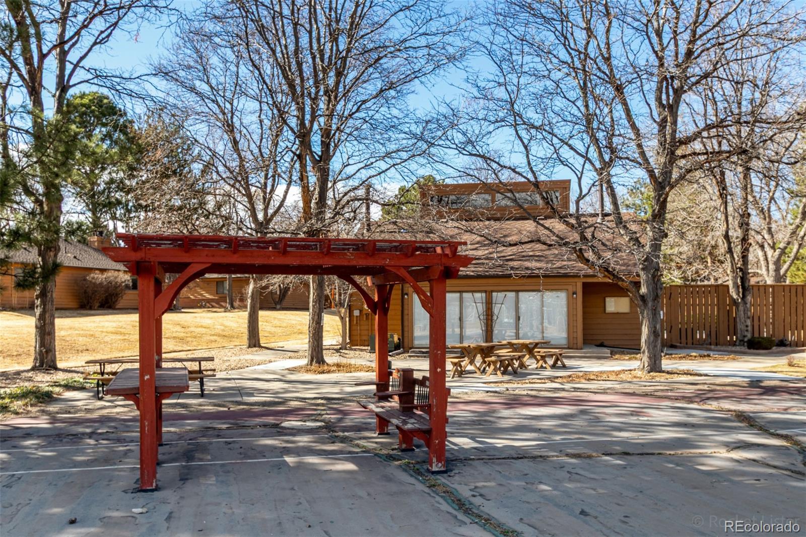 135 S Eagle Circle