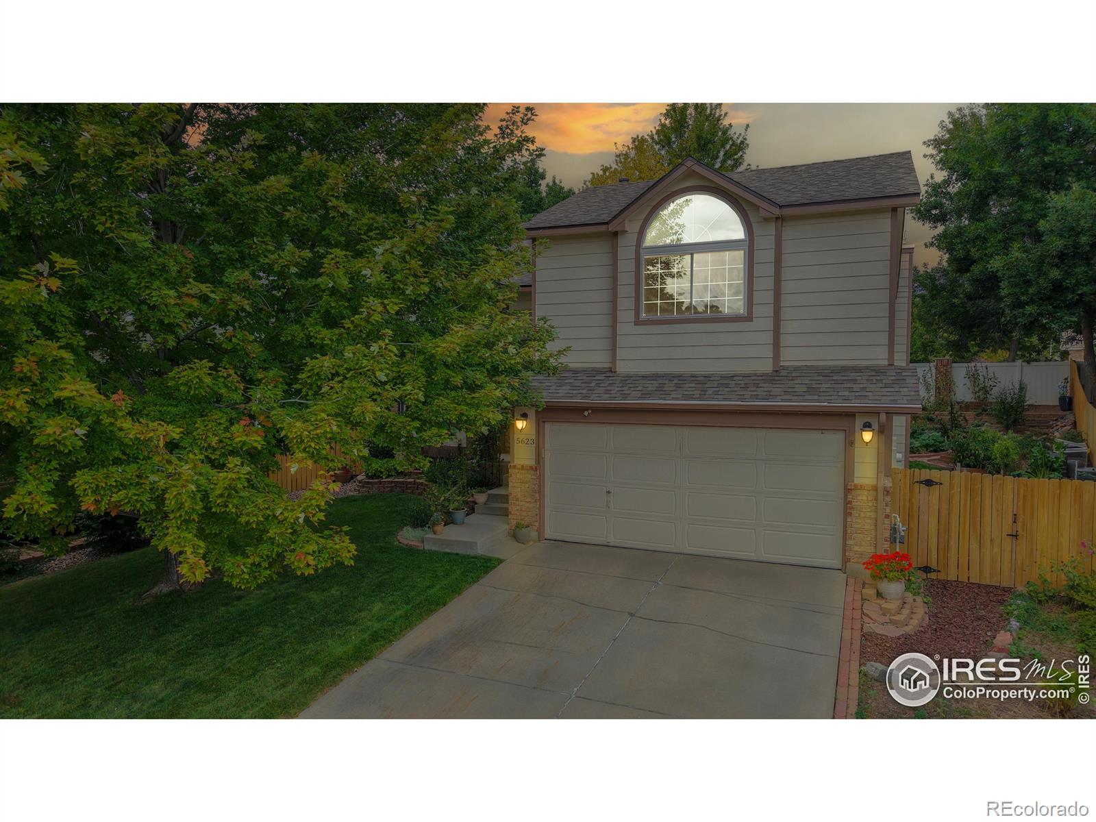 5623 W 109th Circle