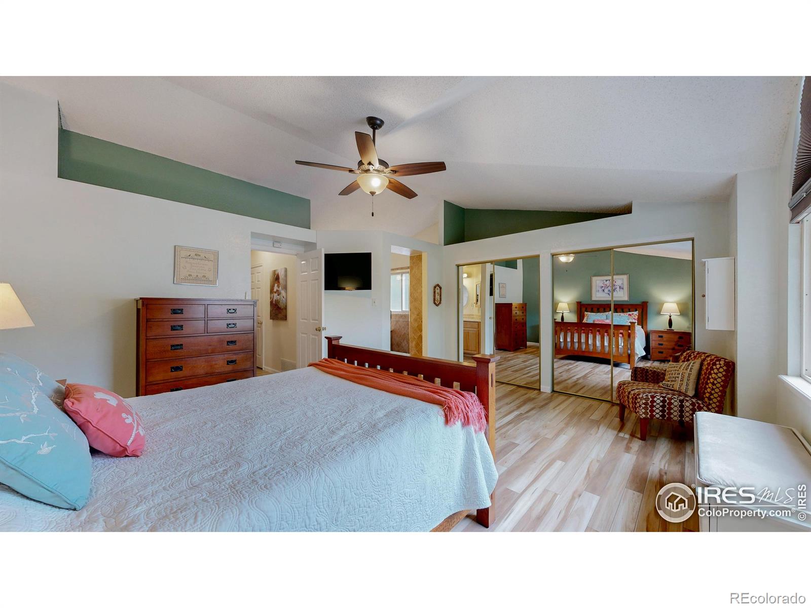 5623 W 109th Circle