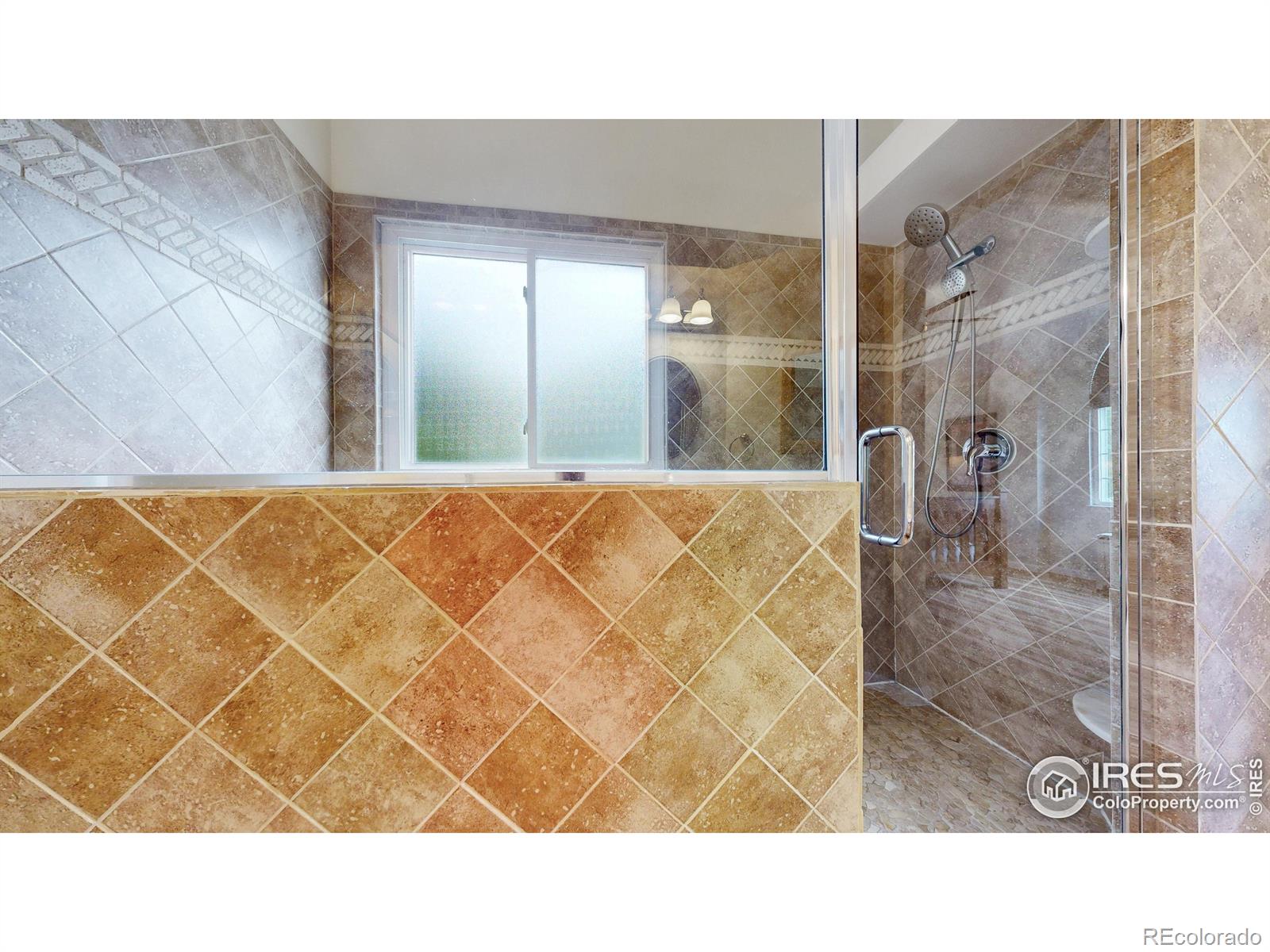 5623 W 109th Circle