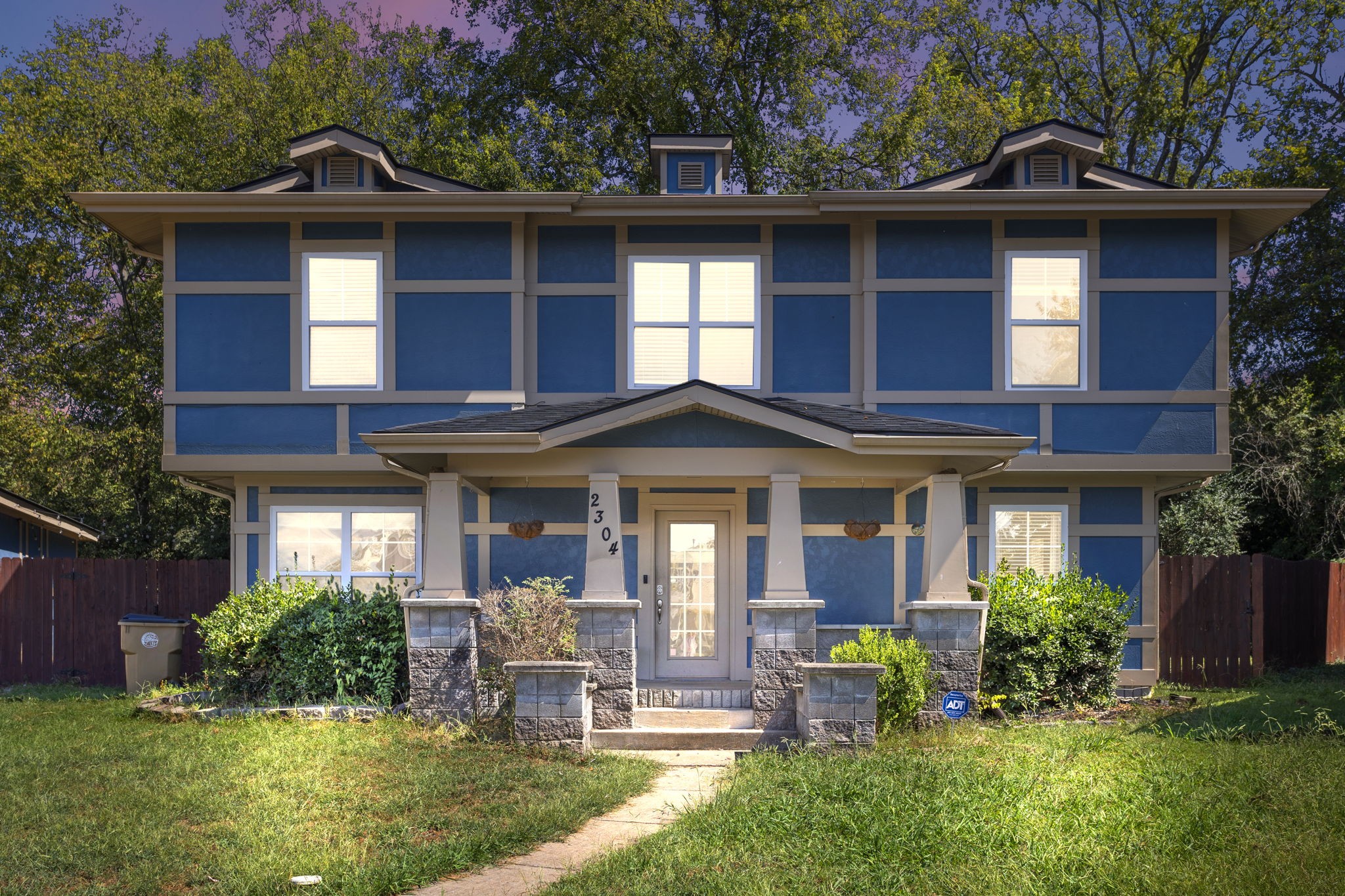 2304 Franco Rd