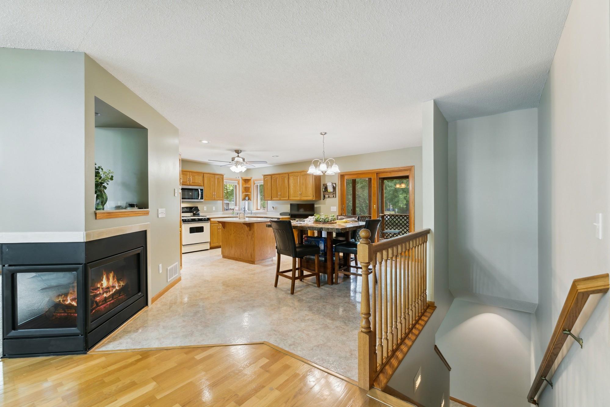 8 Lindsay Court